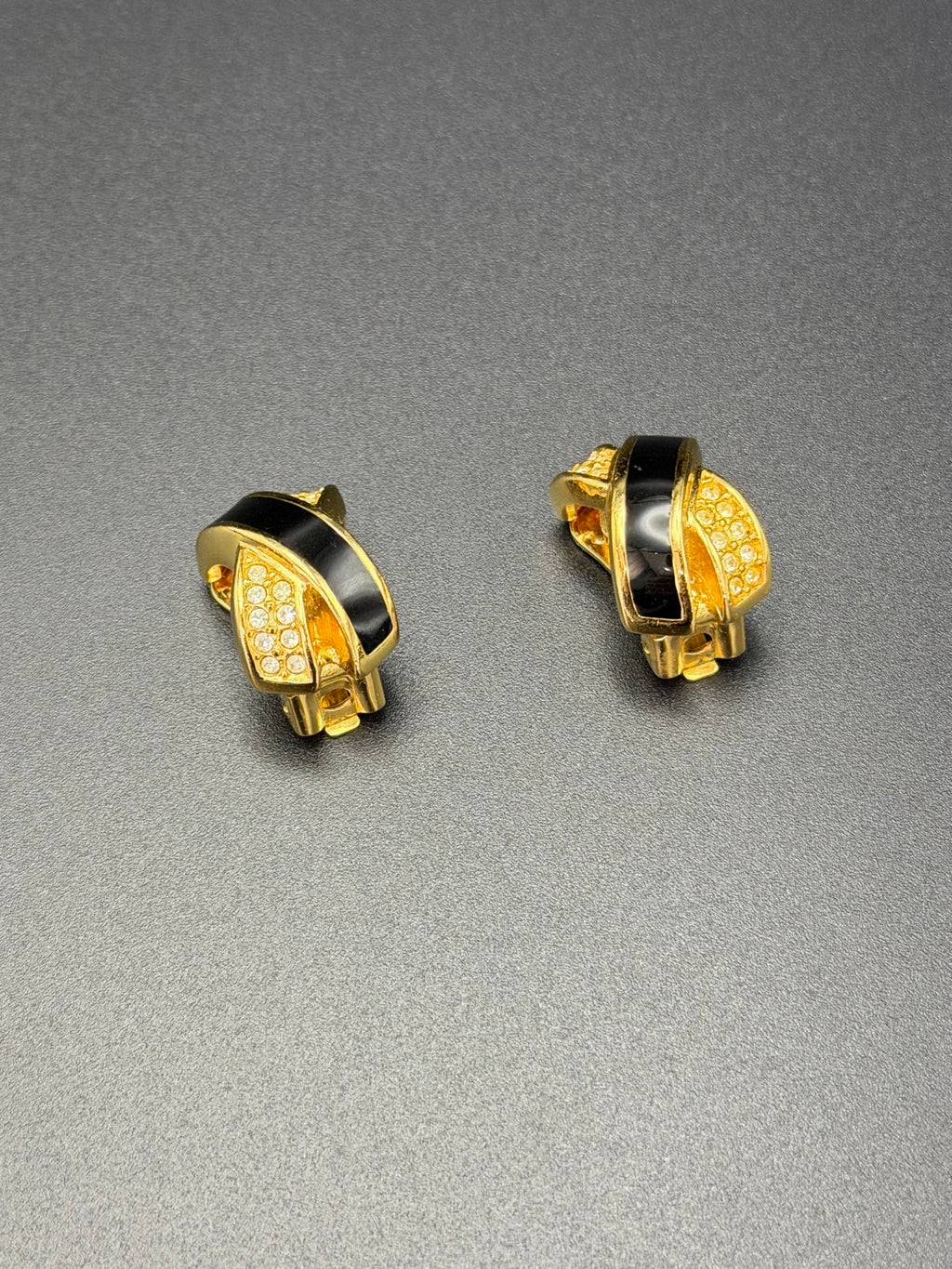 CHRISTIAN DIOR Vintage Earring