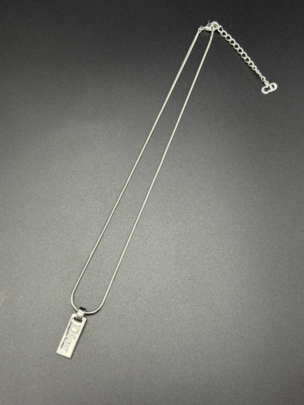 CHRISTIAN DIOR LOGO Pre-loved necklace