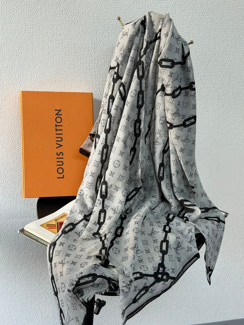 LOUIS VUITTON Cashmere Scarf