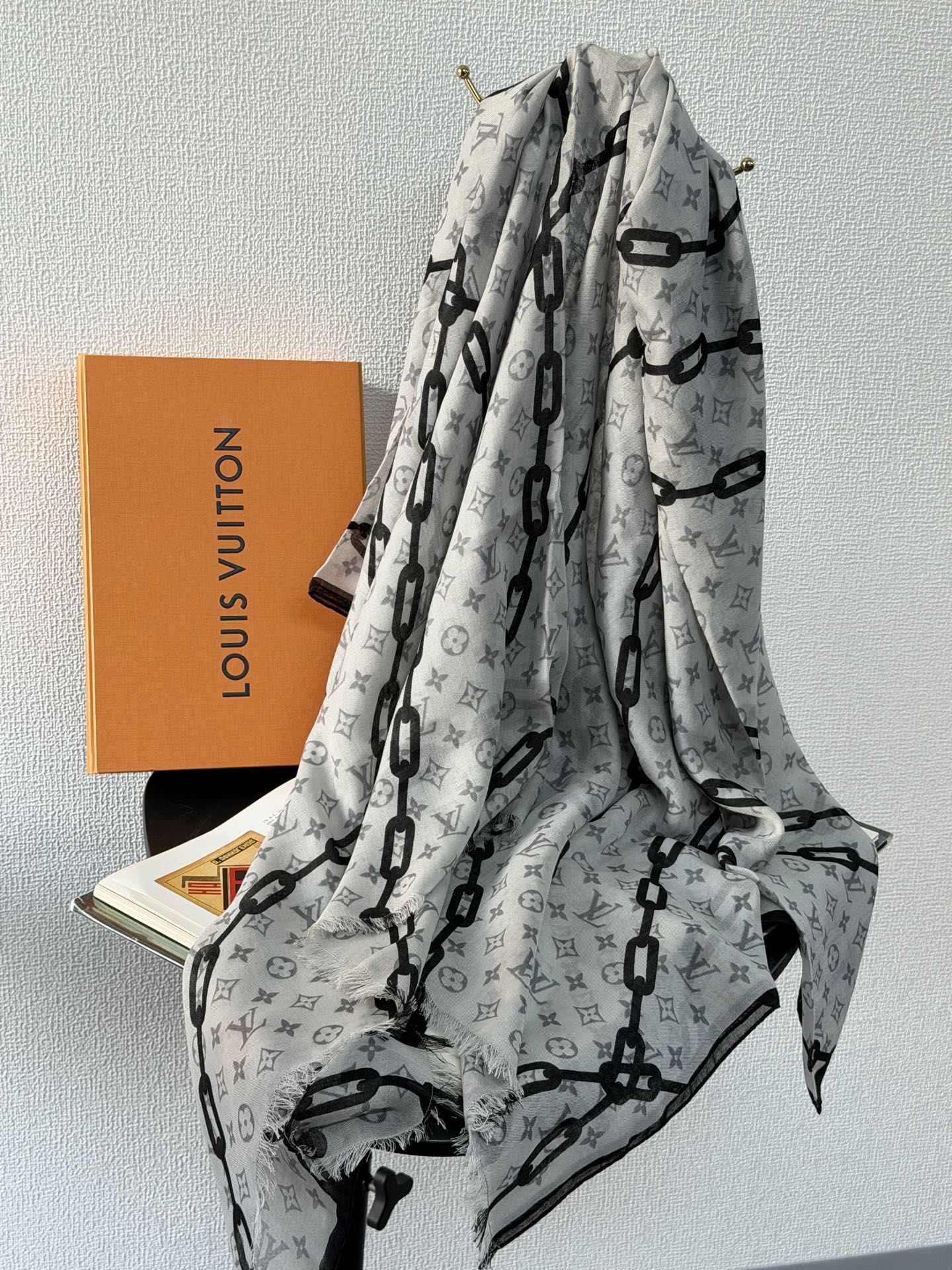 LOUIS VUITTON Cashmere Scarf