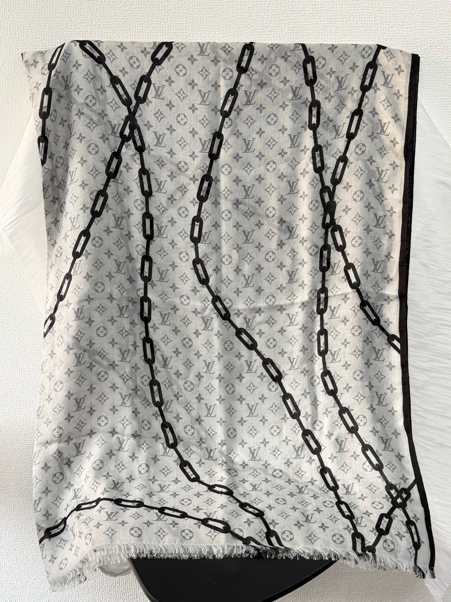 LOUIS VUITTON Cashmere Scarf
