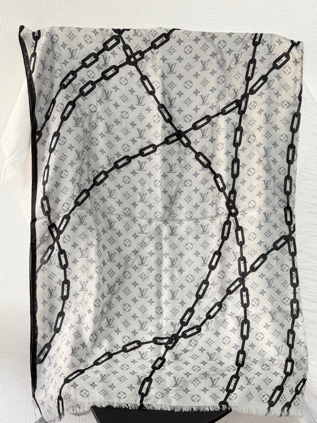 LOUIS VUITTON Cashmere Scarf