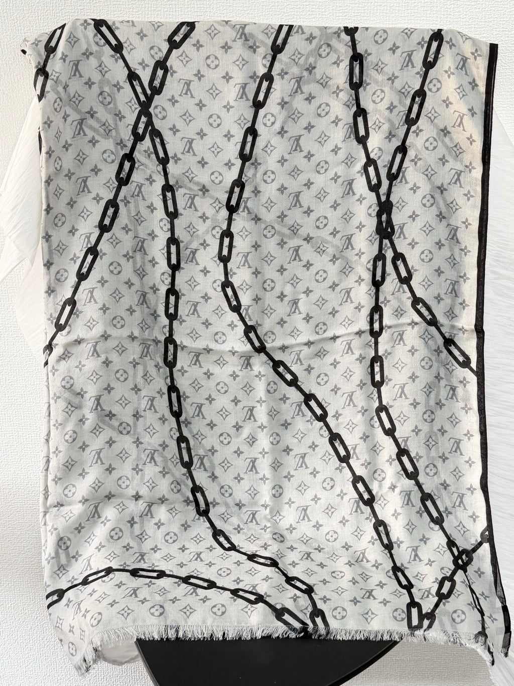 LOUIS VUITTON Cashmere Scarf