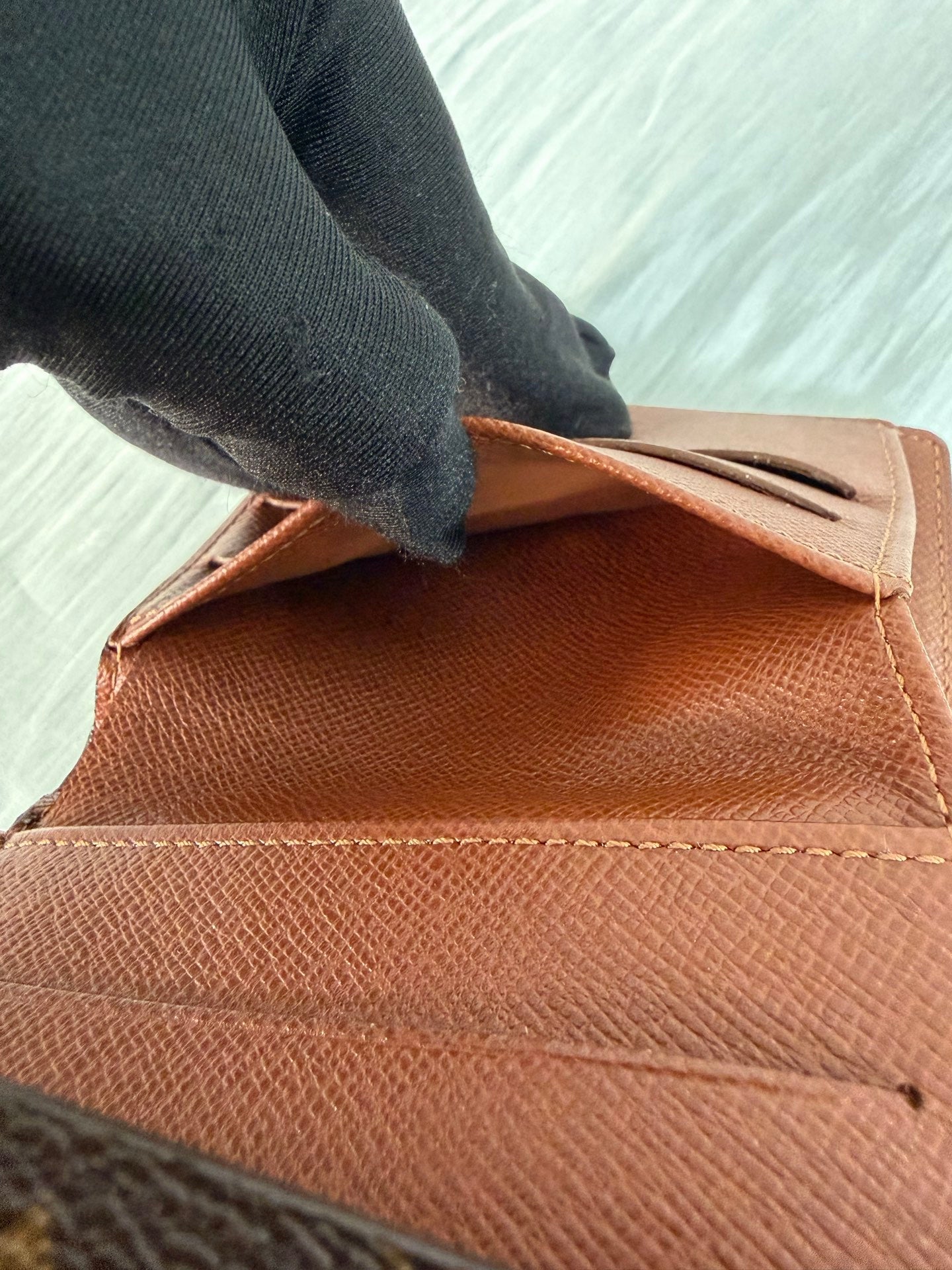 LOUIS VUITTON Monogram Trifold Wallet