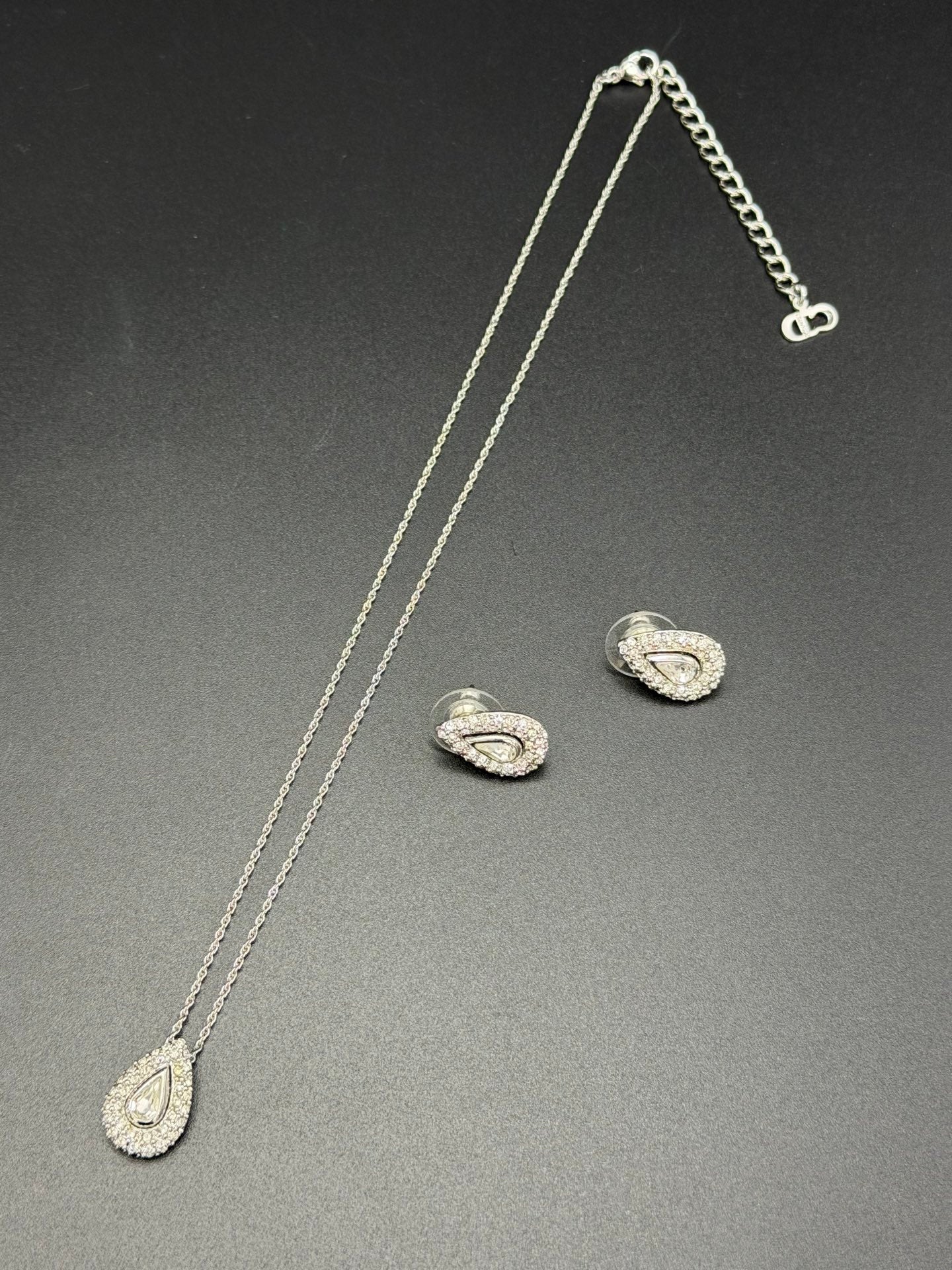 CHRISTIAN DIOR Raindrop Necklace & Earring Set