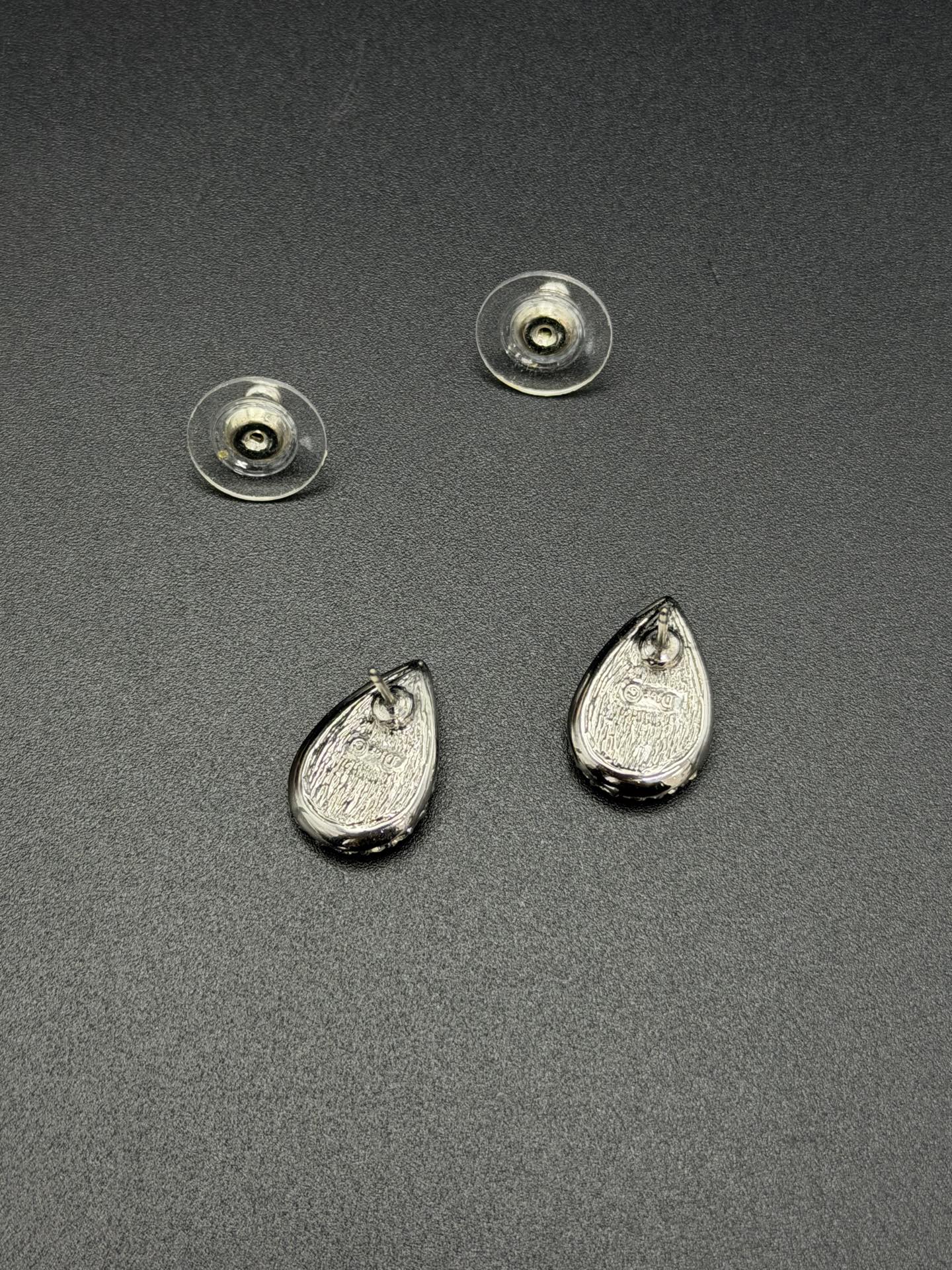 CHRISTIAN DIOR Raindrop Necklace & Earring Set