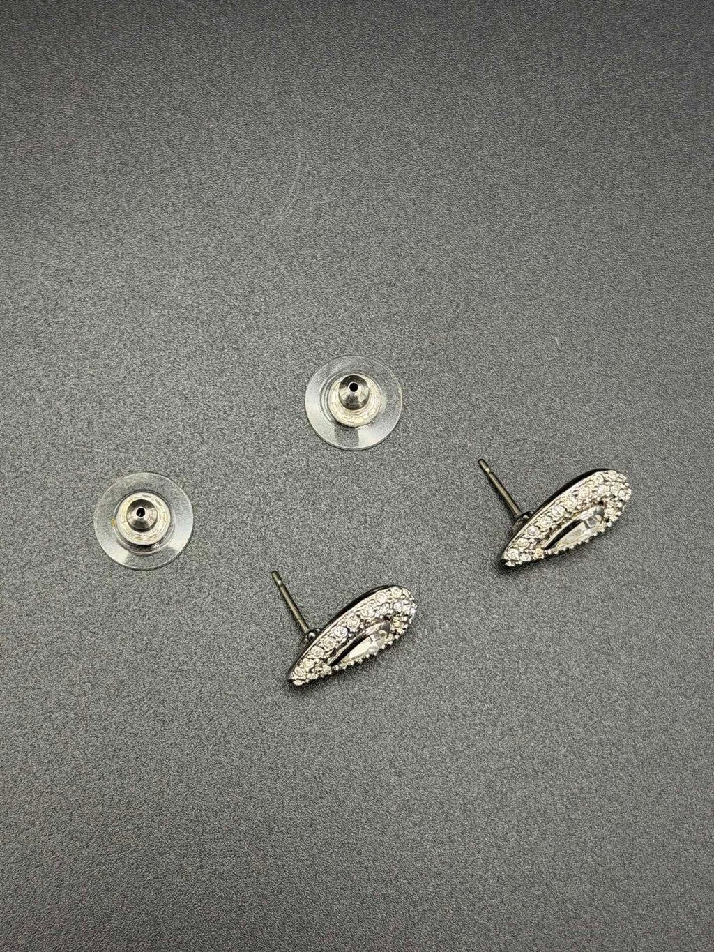 CHRISTIAN DIOR Raindrop Necklace & Earring Set