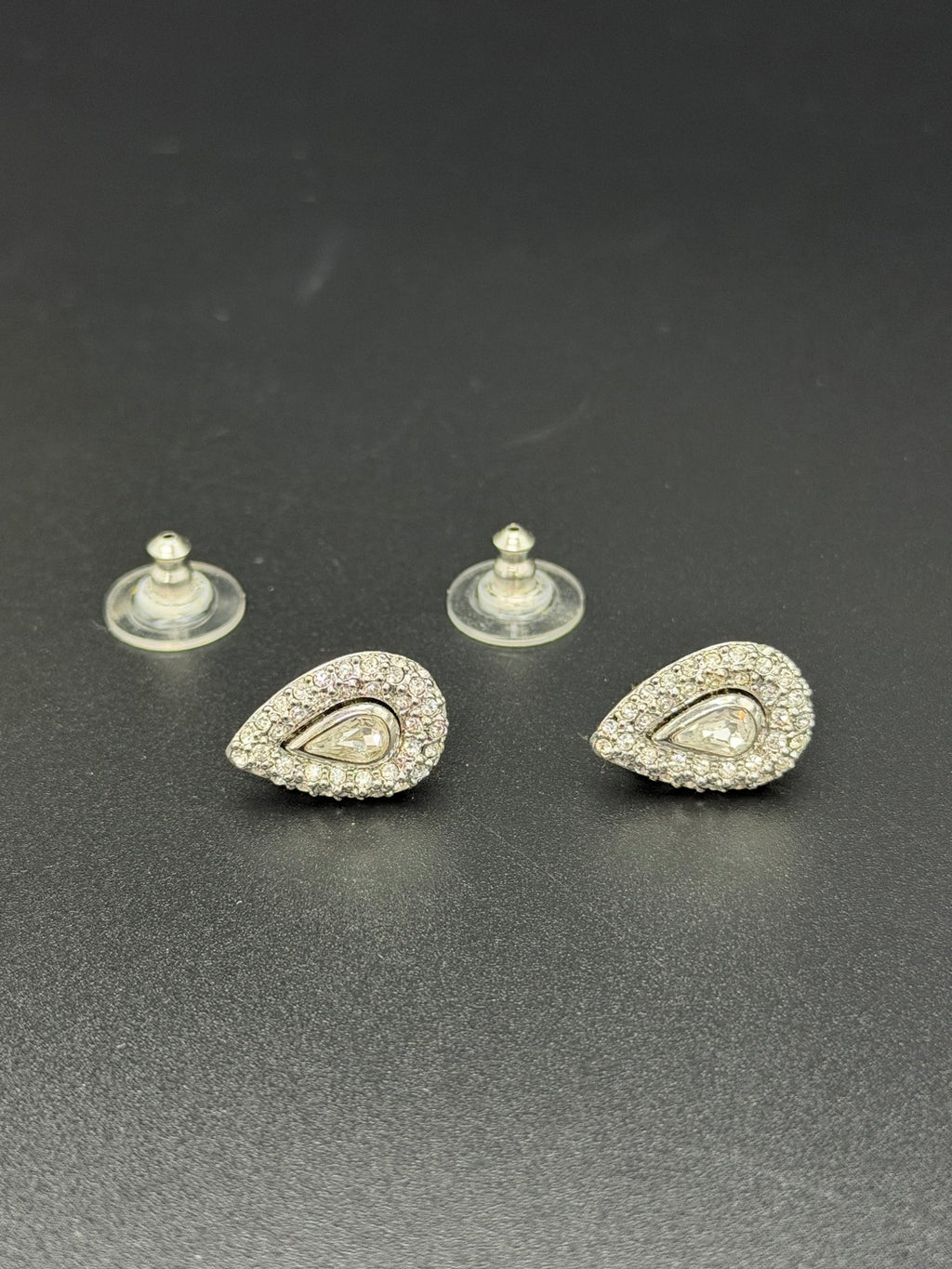 CHRISTIAN DIOR Raindrop Necklace & Earring Set
