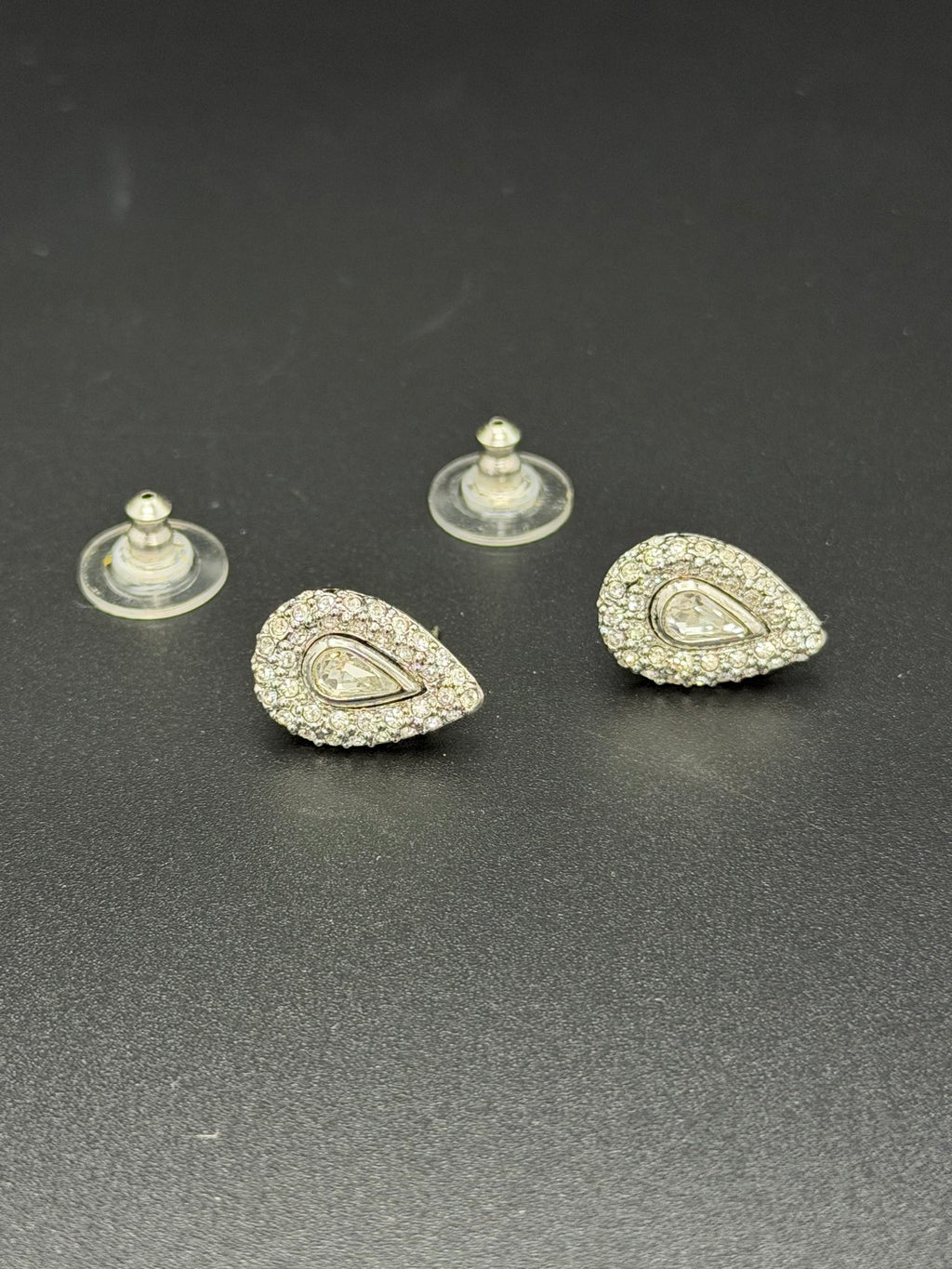 CHRISTIAN DIOR Raindrop Necklace & Earring Set