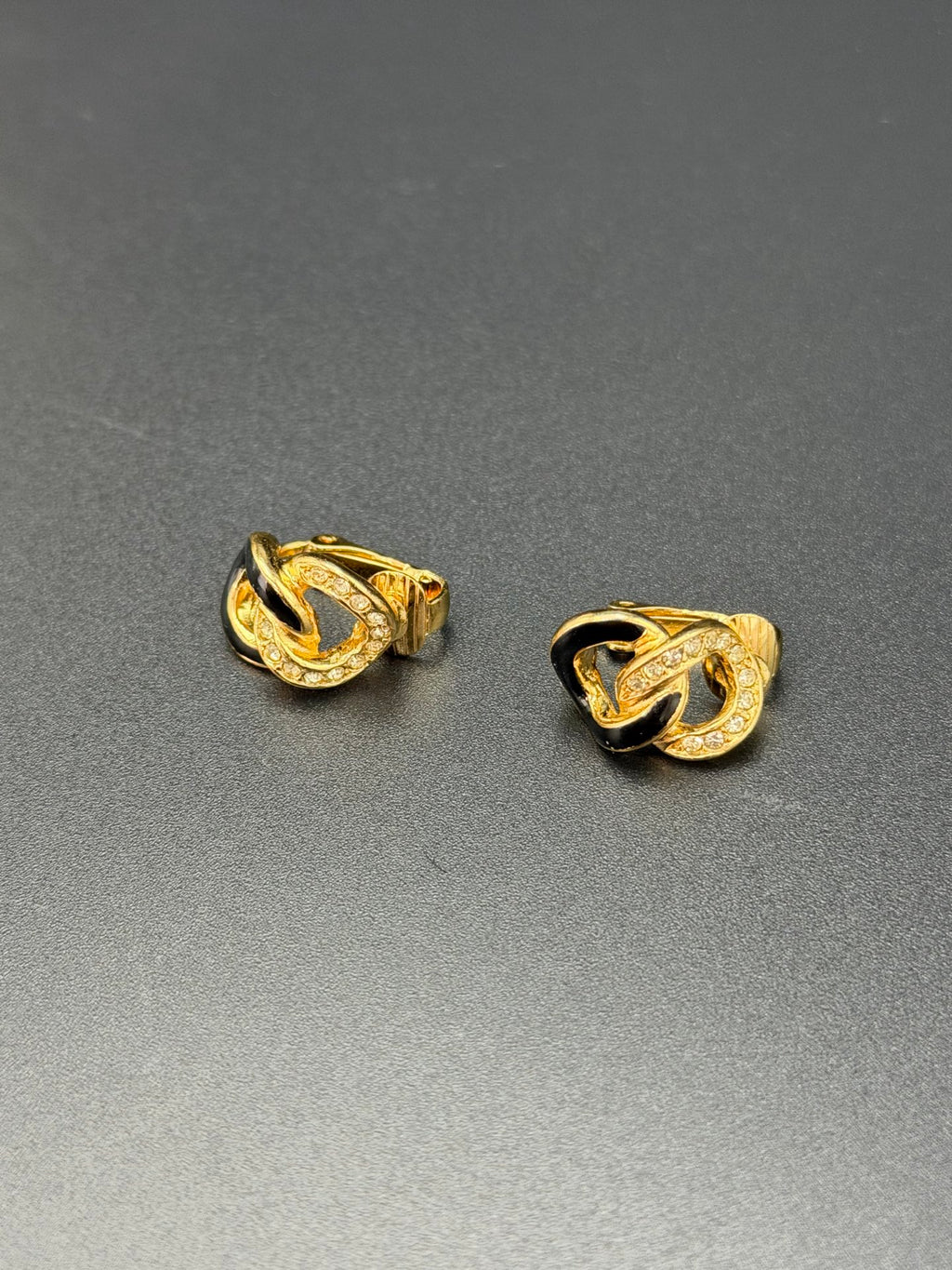 CHRISTIAN DIOR CD Logo Earring