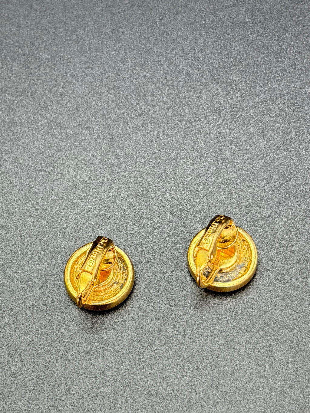 CHRISTIAN DIOR CD Logo Black Round Clip-on Earrings