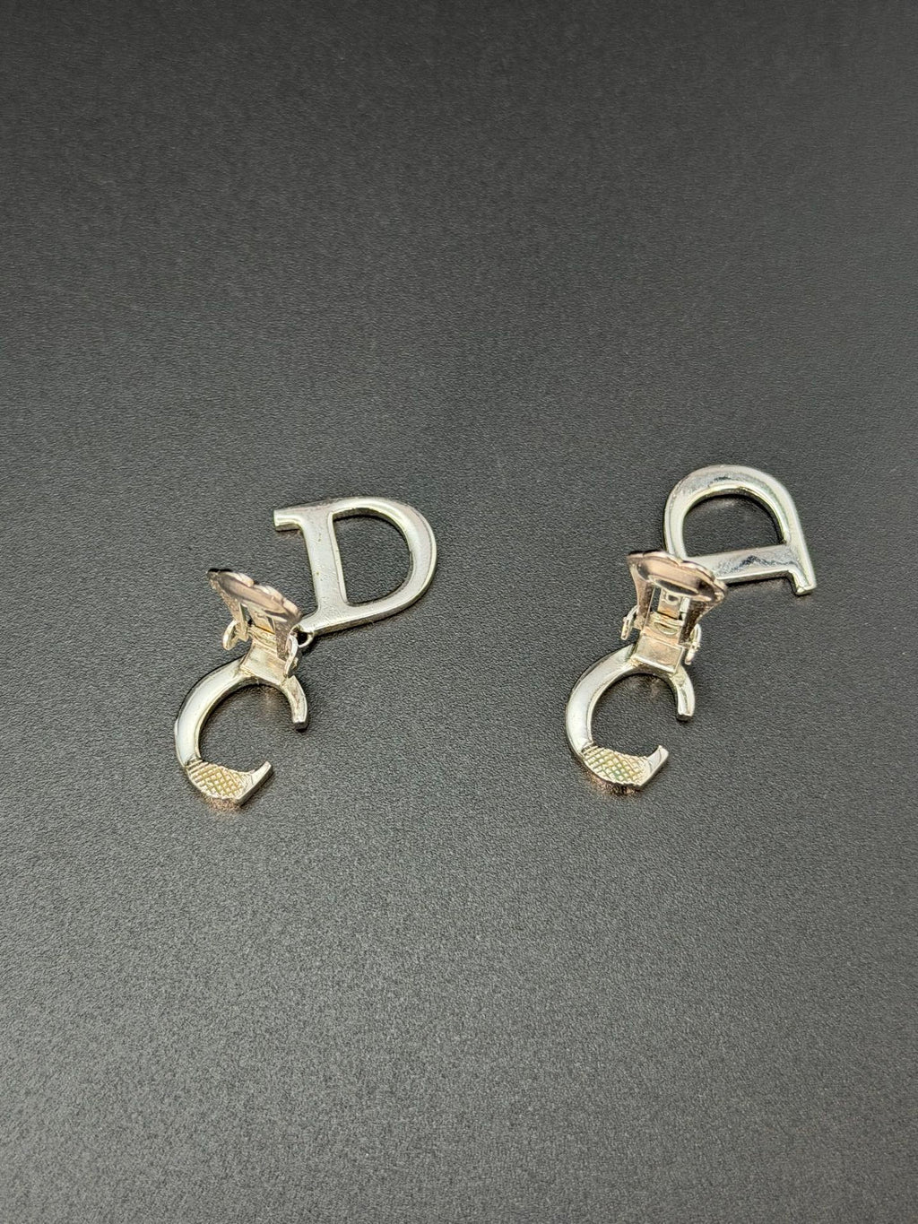 CHRISTIAN DIOR CD Logo Clip-on Earring