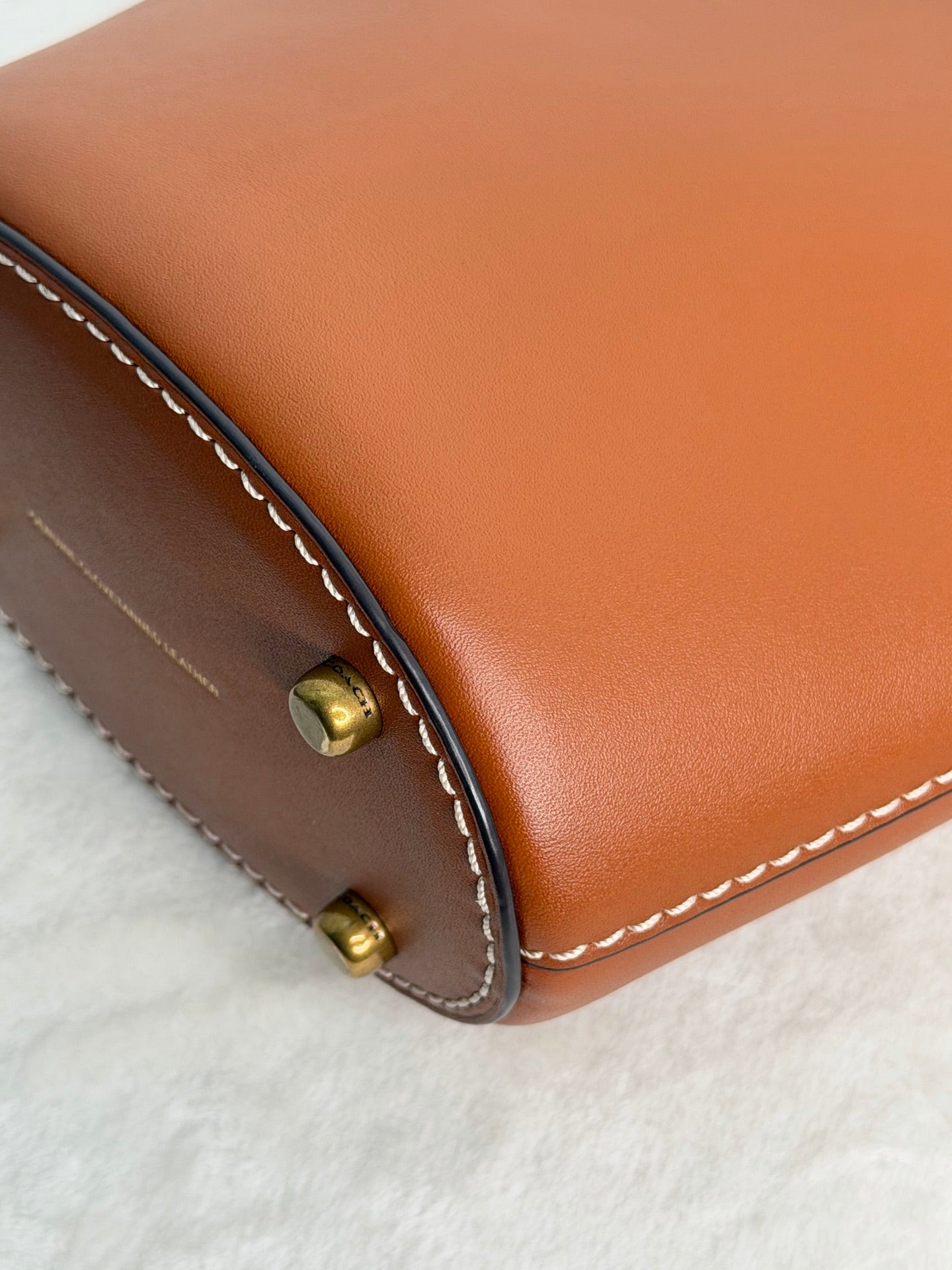 COACH 2WAY Leather Bucket Shoulderbag