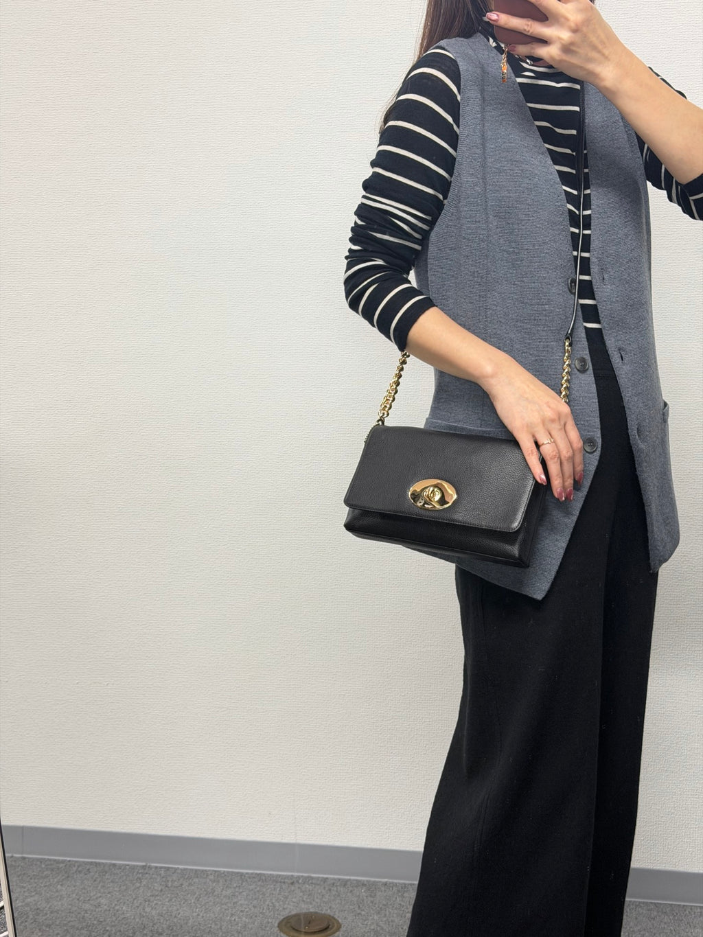 COACH Cavier Genuine Shoulder bag