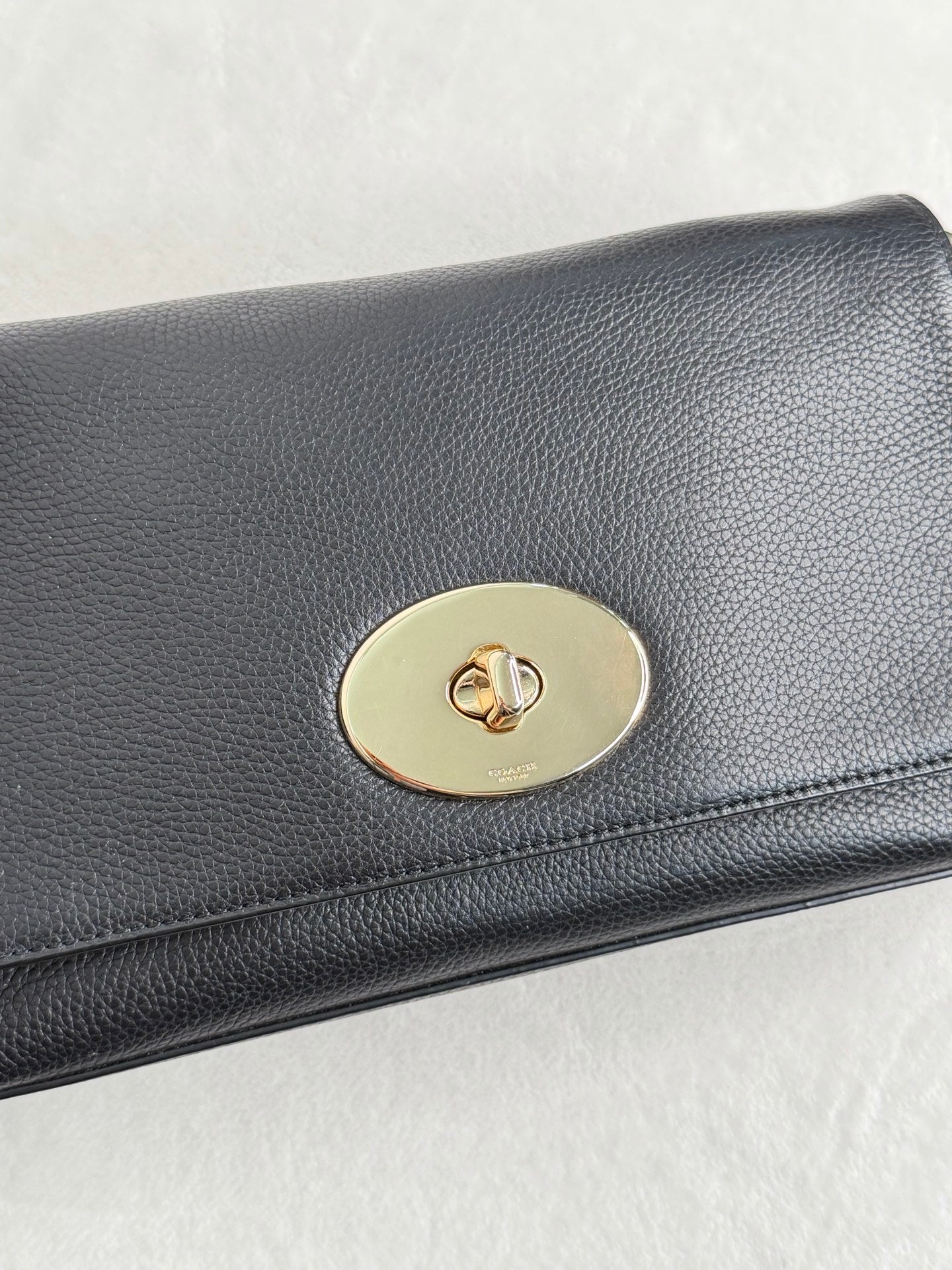 COACH Cavier Genuine Shoulder bag