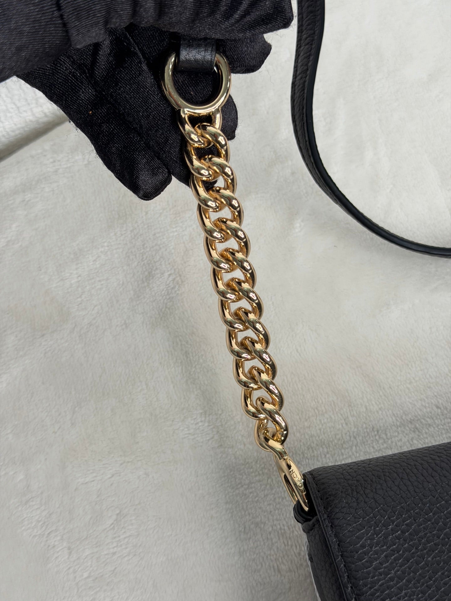 COACH Cavier Genuine Shoulder bag