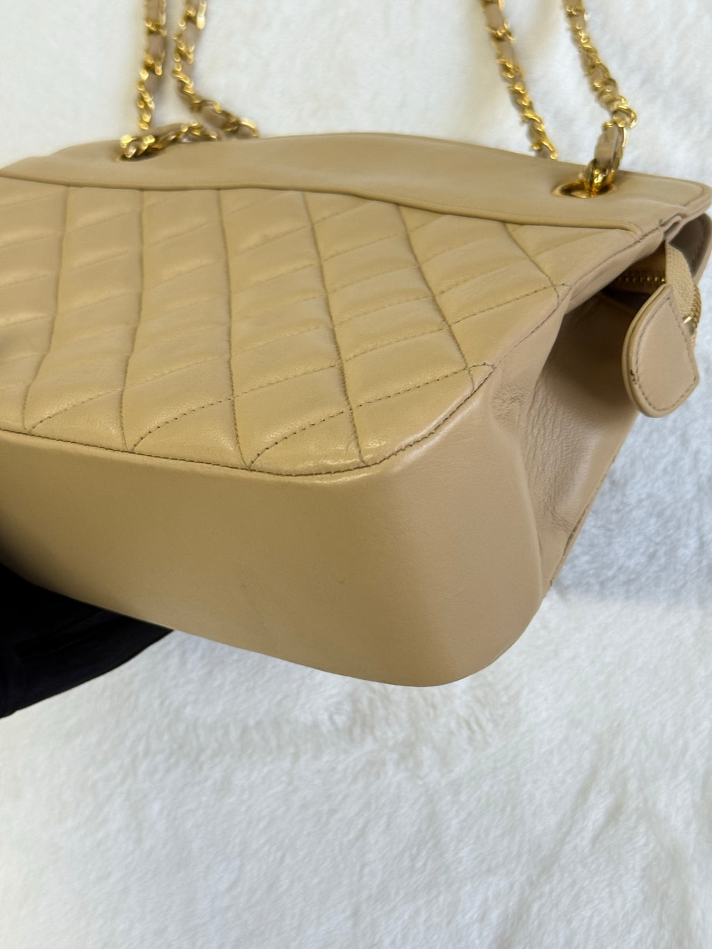 CHANE Stitches Lambskin Chainbag