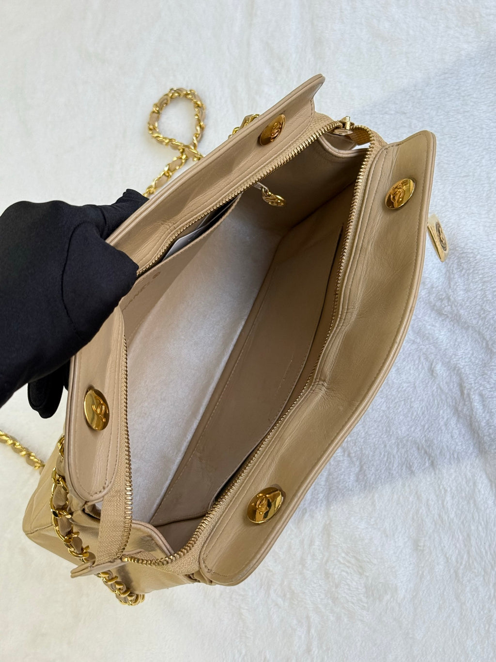 CHANE Stitches Lambskin Chainbag