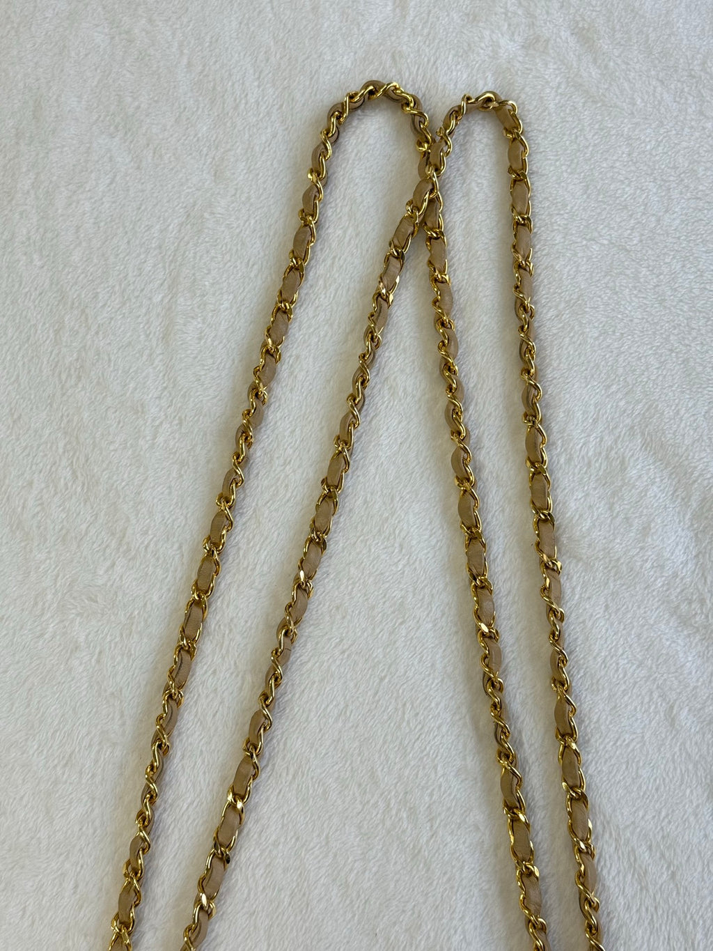CHANE Stitches Lambskin Chainbag