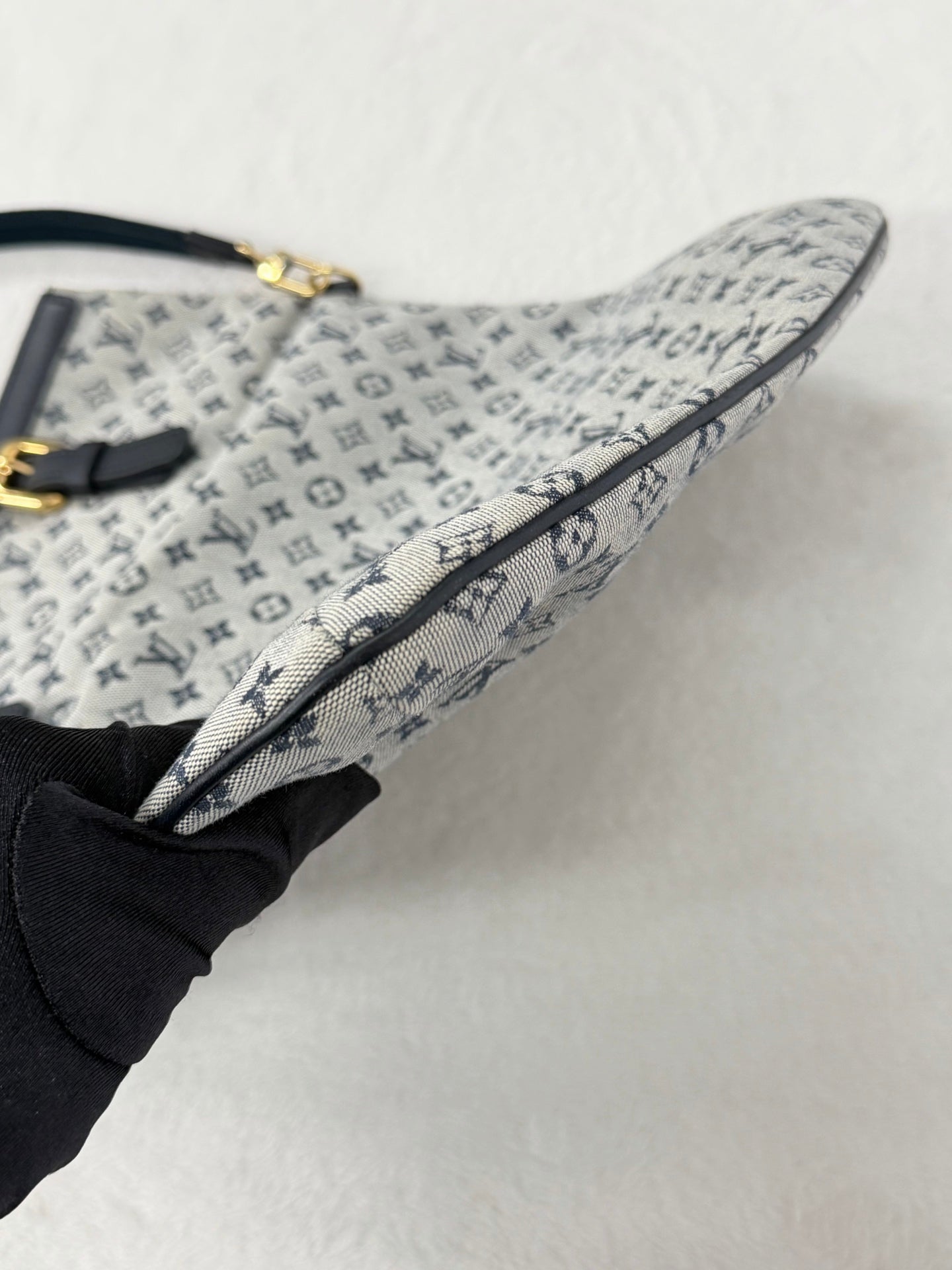 LOUIS VUITTON Denim Monogram Shoulderbag