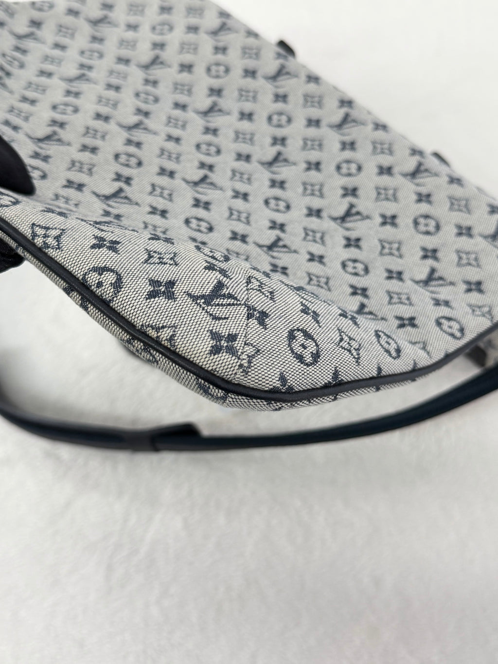 LOUIS VUITTON Denim Monogram Shoulderbag
