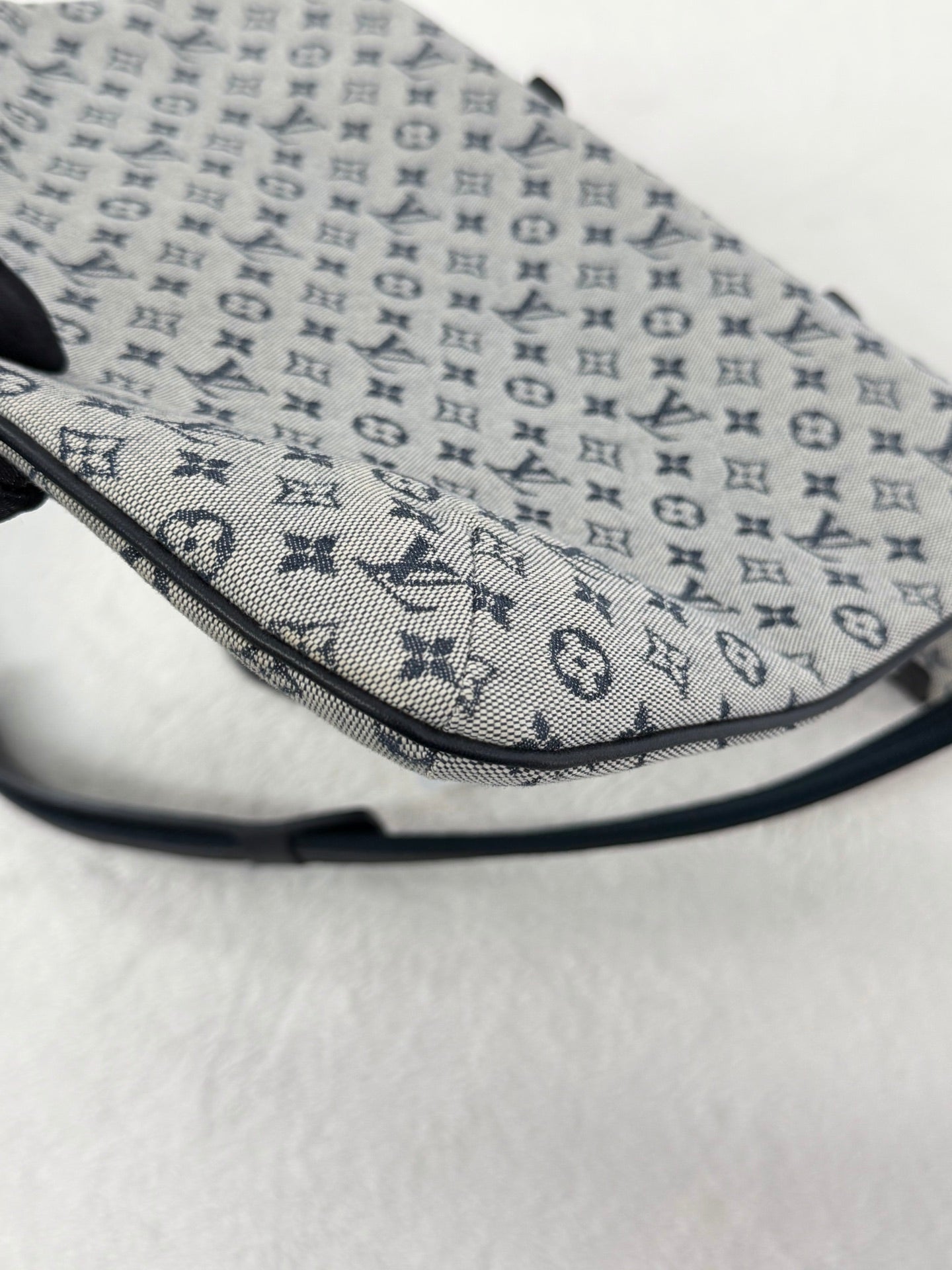 LOUIS VUITTON Denim Monogram Shoulderbag