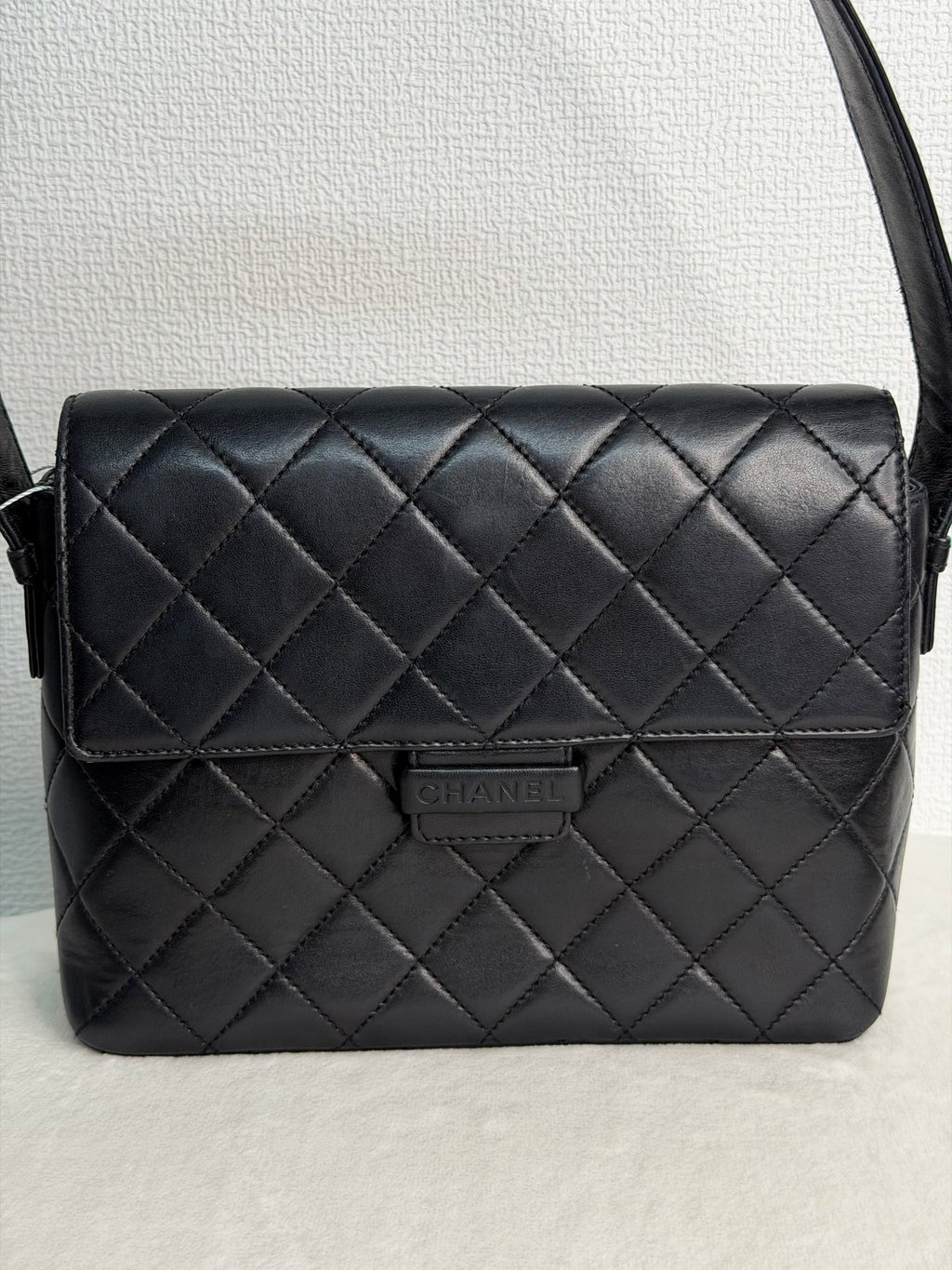 CHANEL Quilted  Lambskin Handbag