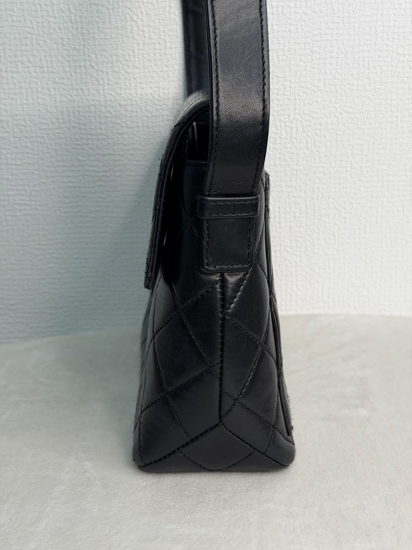 CHANEL Quilted  Lambskin Handbag