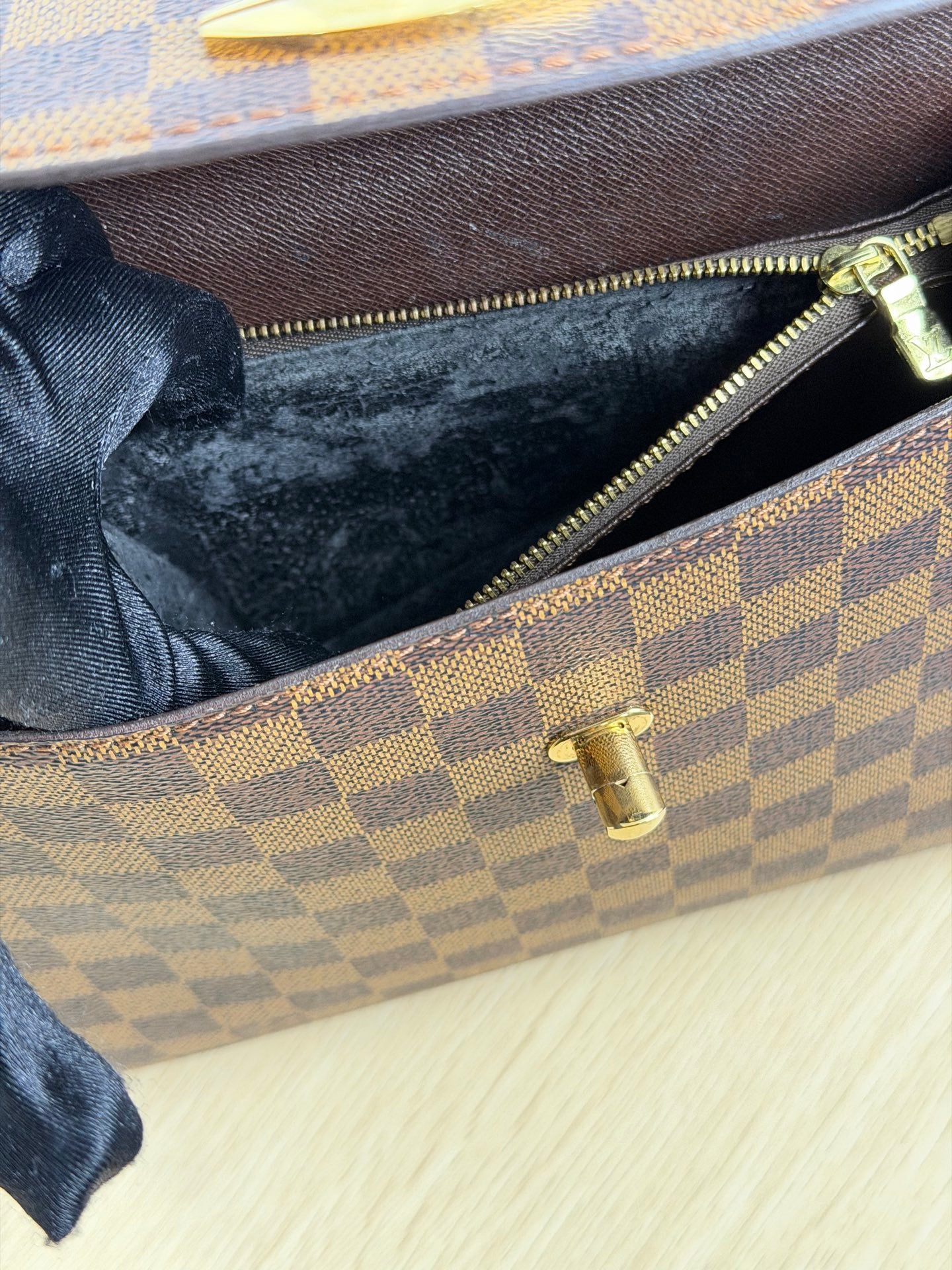 LOUIS VUITTON Damier Kelly MillionYear Memorial Edition Limited
