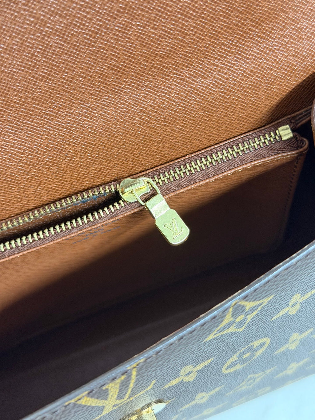 LOUIS VUITTON Monogram Kellybag