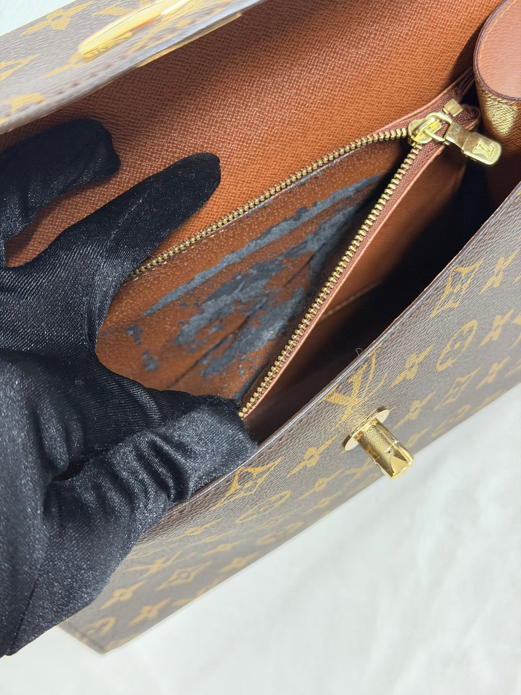 LOUIS VUITTON Monogram Kellybag