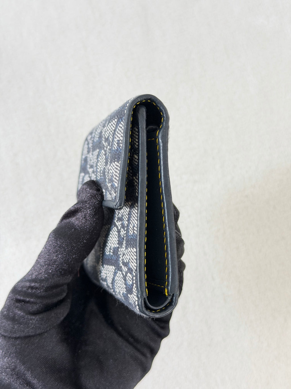 CHRISTIAN DIOR D'Oblique Trifold Wallet