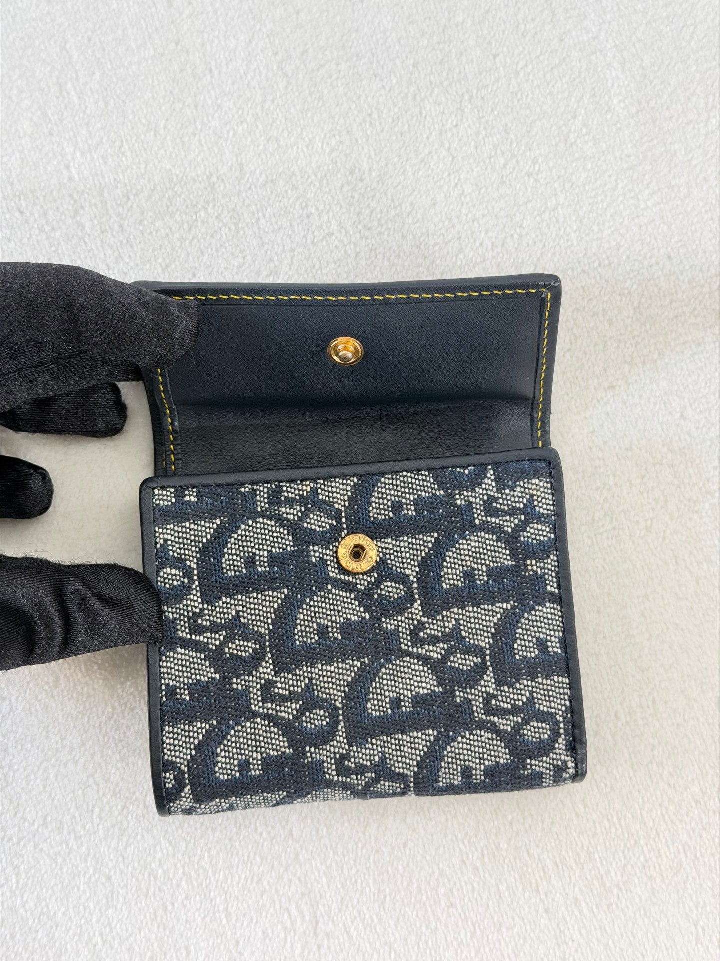 CHRISTIAN DIOR D'Oblique Trifold Wallet