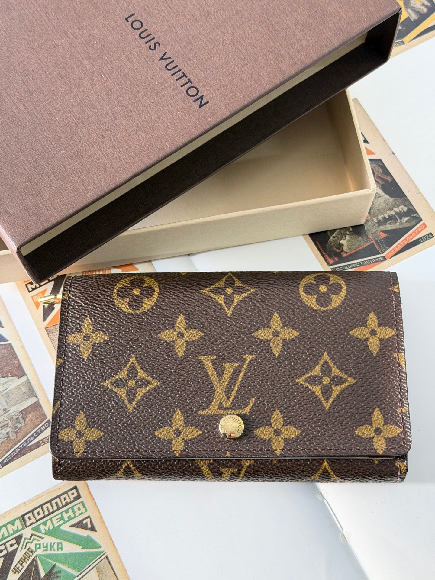 LOUIS VUITTON Monogram Bifold Wallet