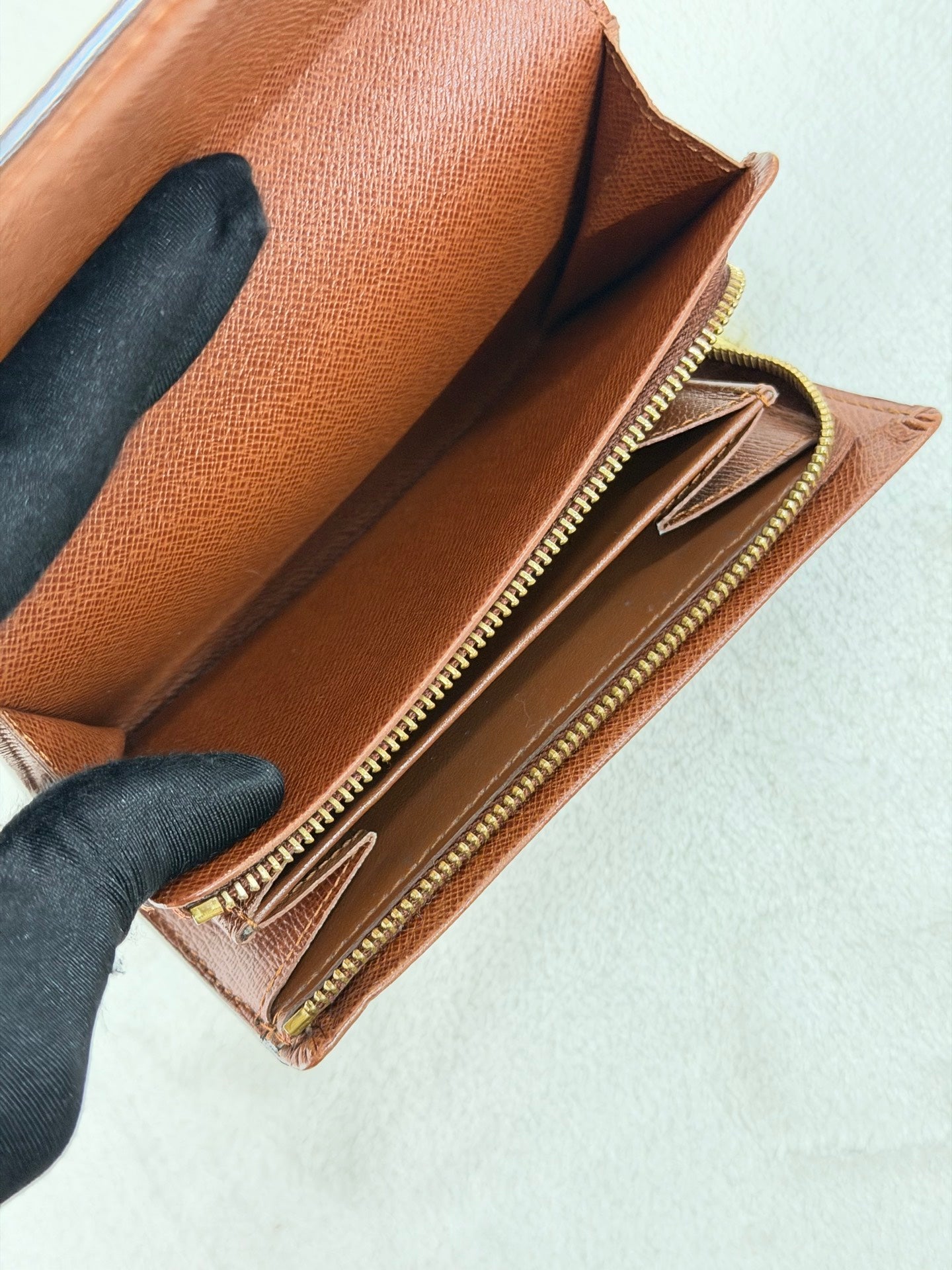 LOUIS VUITTON Monogram Bifold Wallet