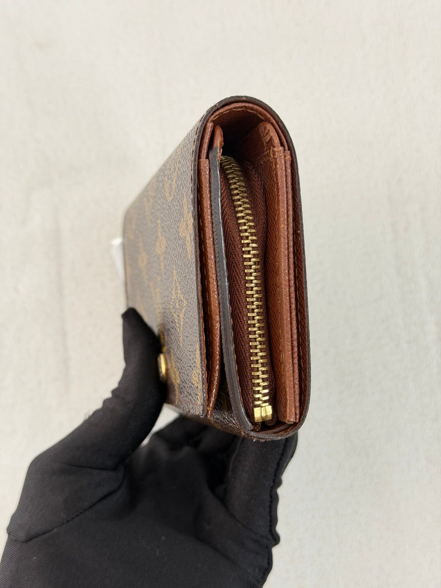 LOUIS VUITTON Monogram Bifold Wallet