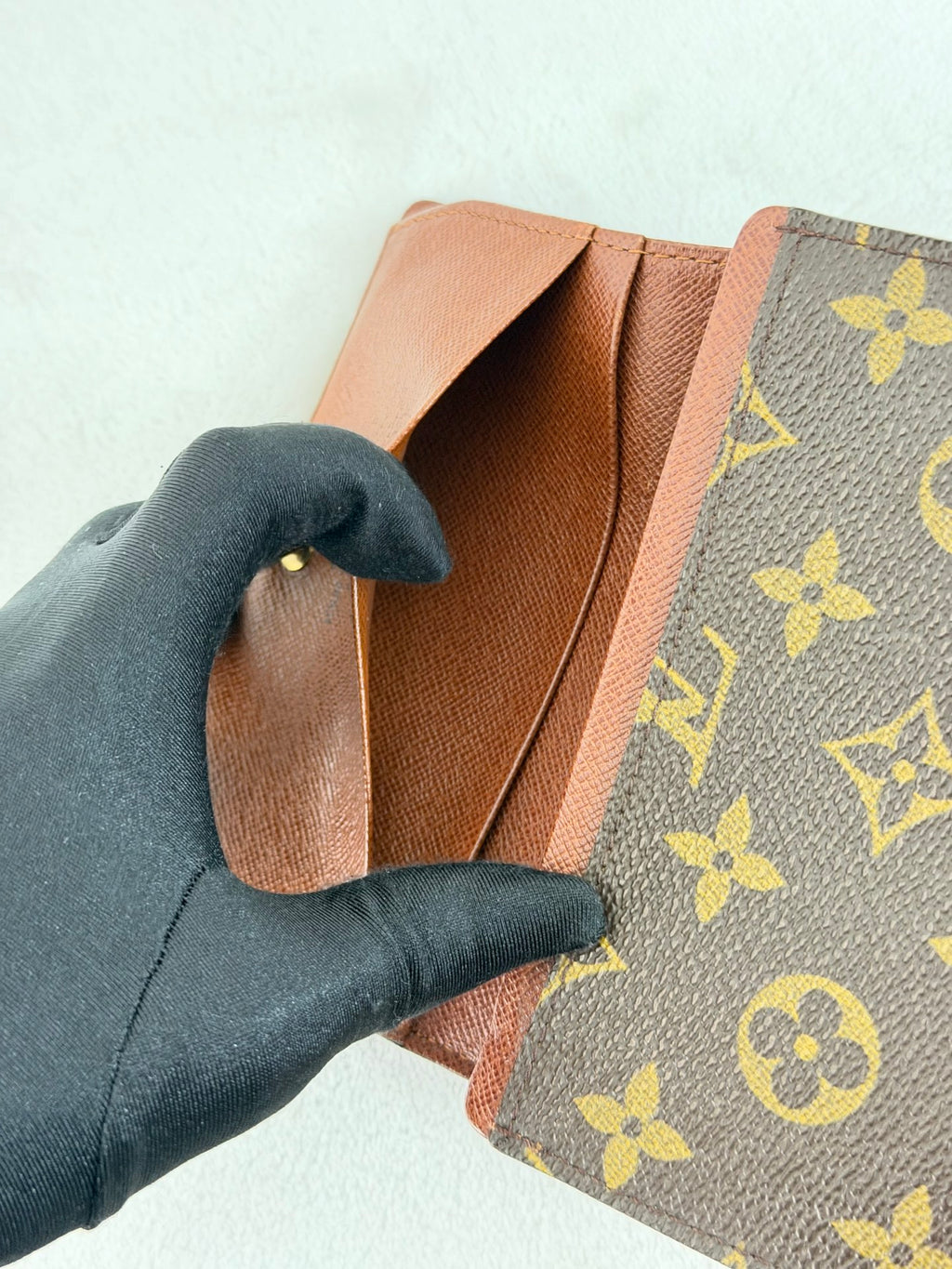 LOUIS VUITTON Monogram Bifold Wallet