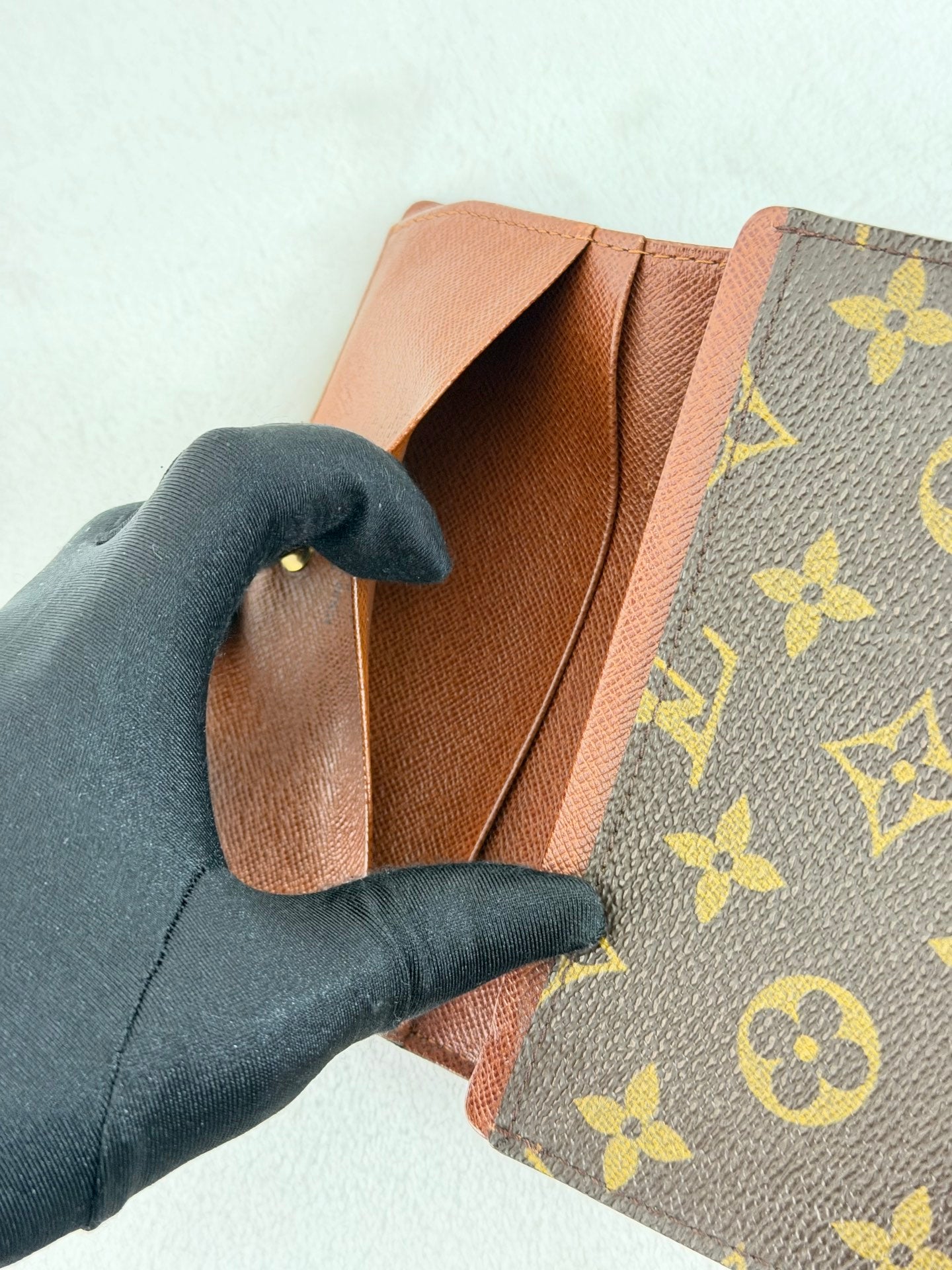 LOUIS VUITTON Monogram Bifold Wallet
