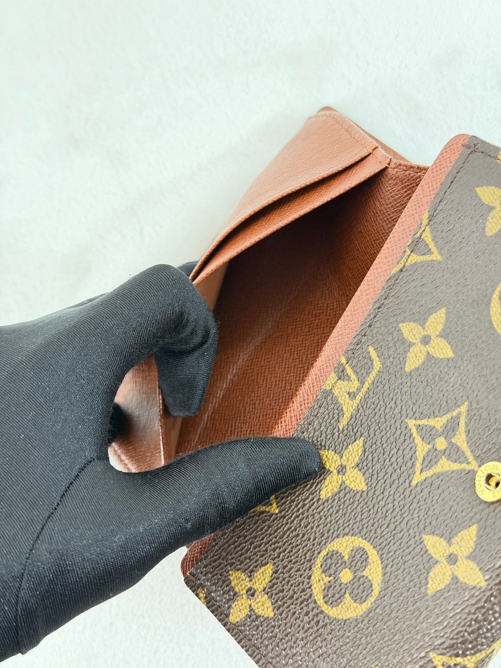 LOUIS VUITTON Monogram Bifold Wallet