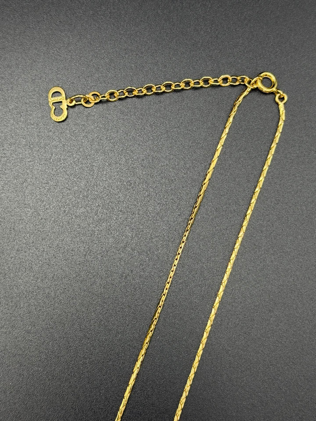 CHRISTIAN DIOR Mini Pearl Set( Necklace & Earrings)