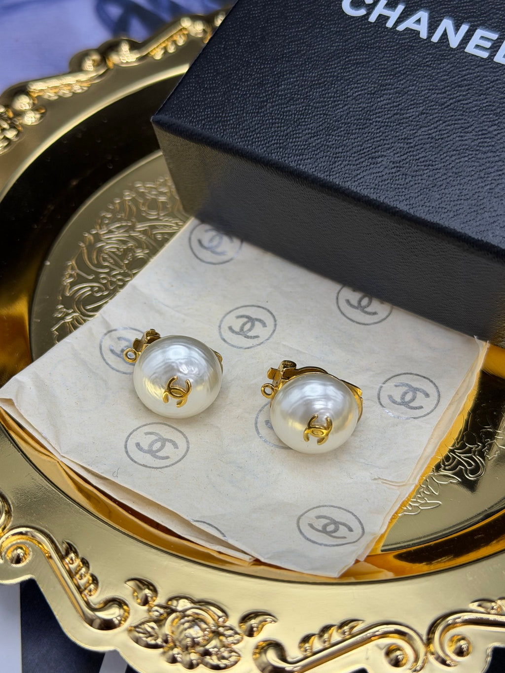 CHANEL Double-C Logo Pearl Clip On Earrings