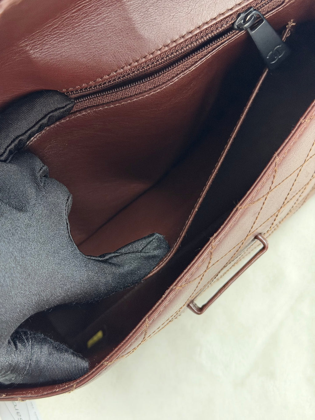 CHANEL Genuine Quilted Handbag