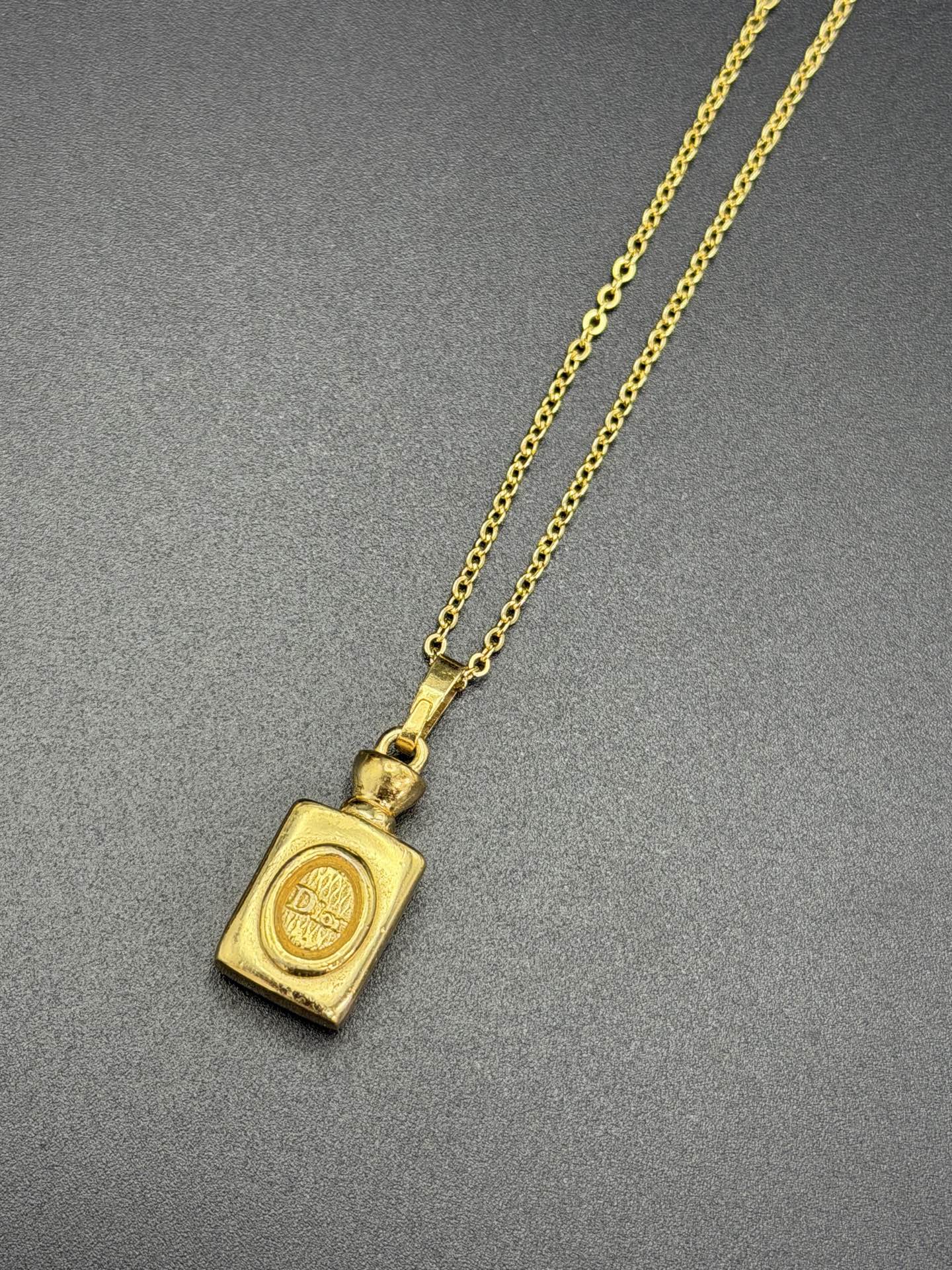 CHRISTIAN DIOR Perfume Bottle Pendant (with necklace)