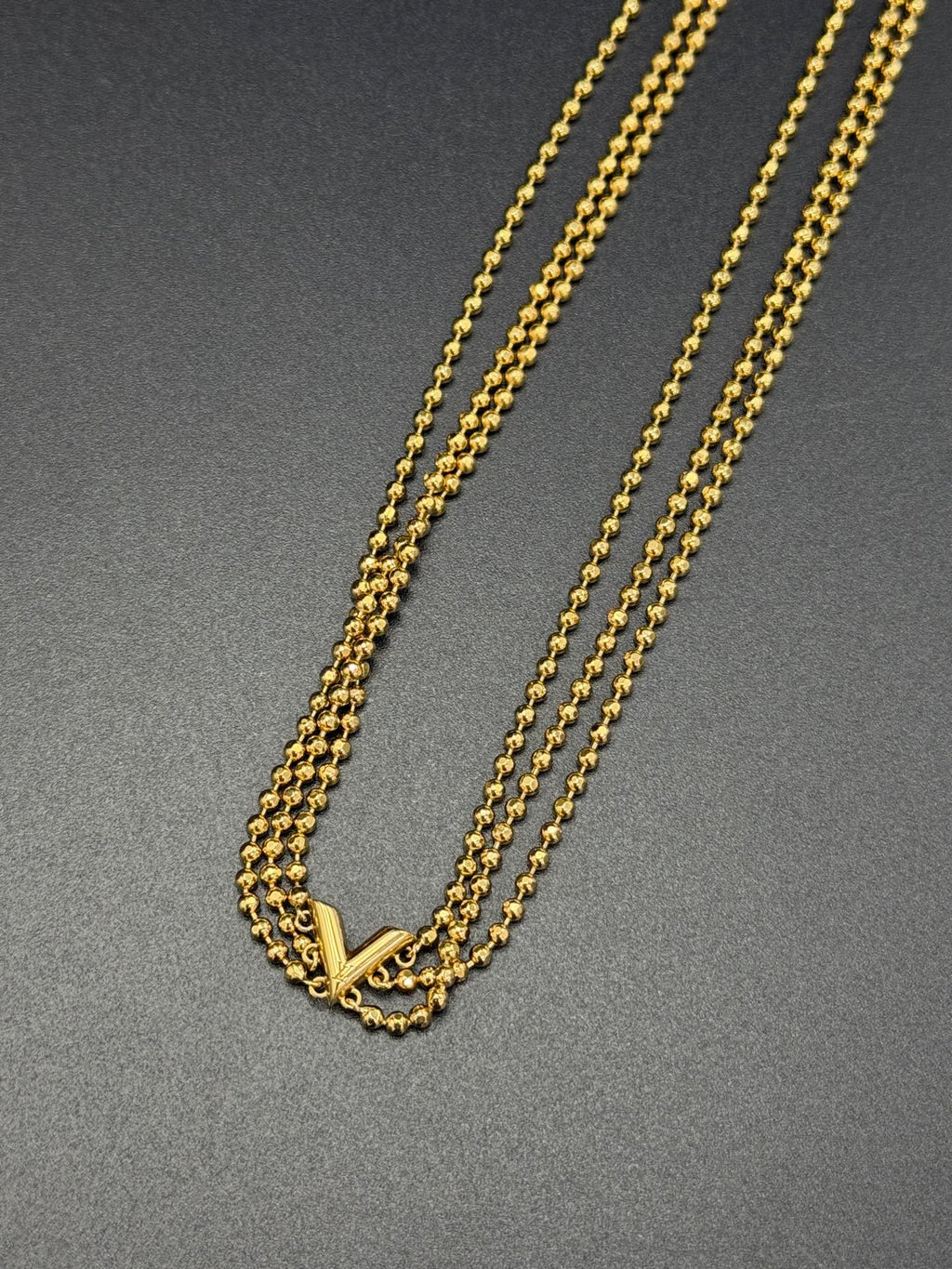 LOUIS VUITTON V-Shaped Necklace
