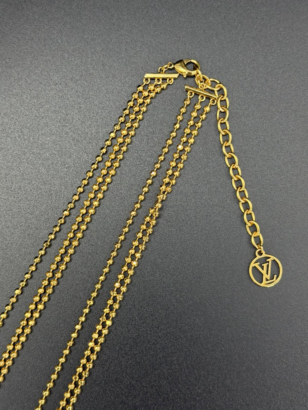 LOUIS VUITTON V-Shaped Necklace