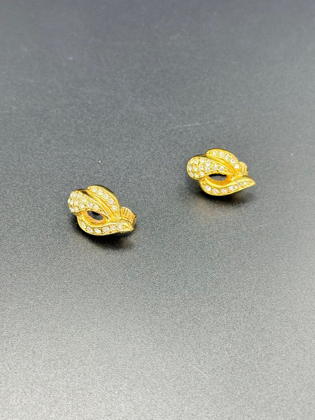 CHRISTIAN DIOR Rheinstone Clips On Earring