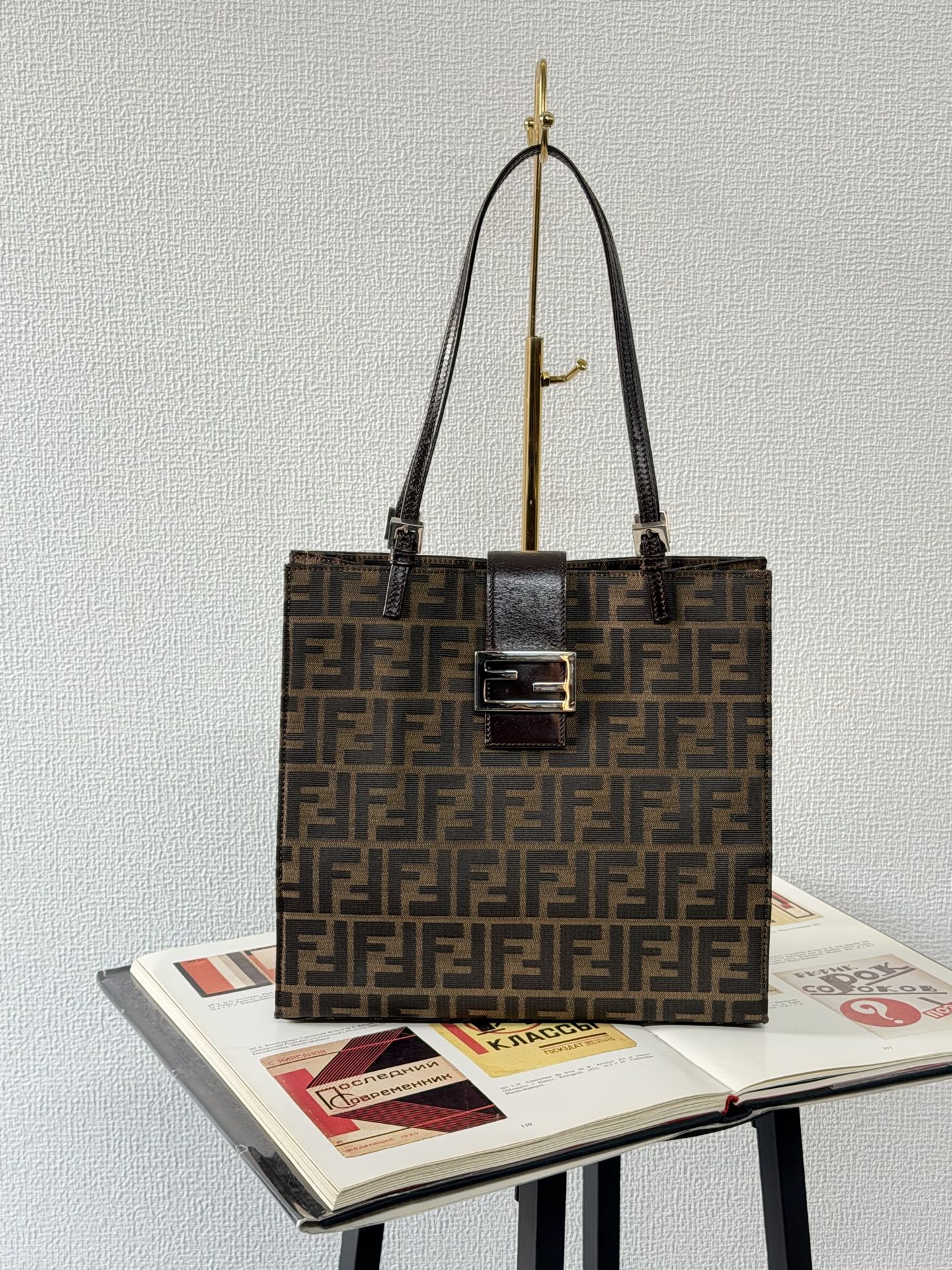 FENDI Score Bag Medium