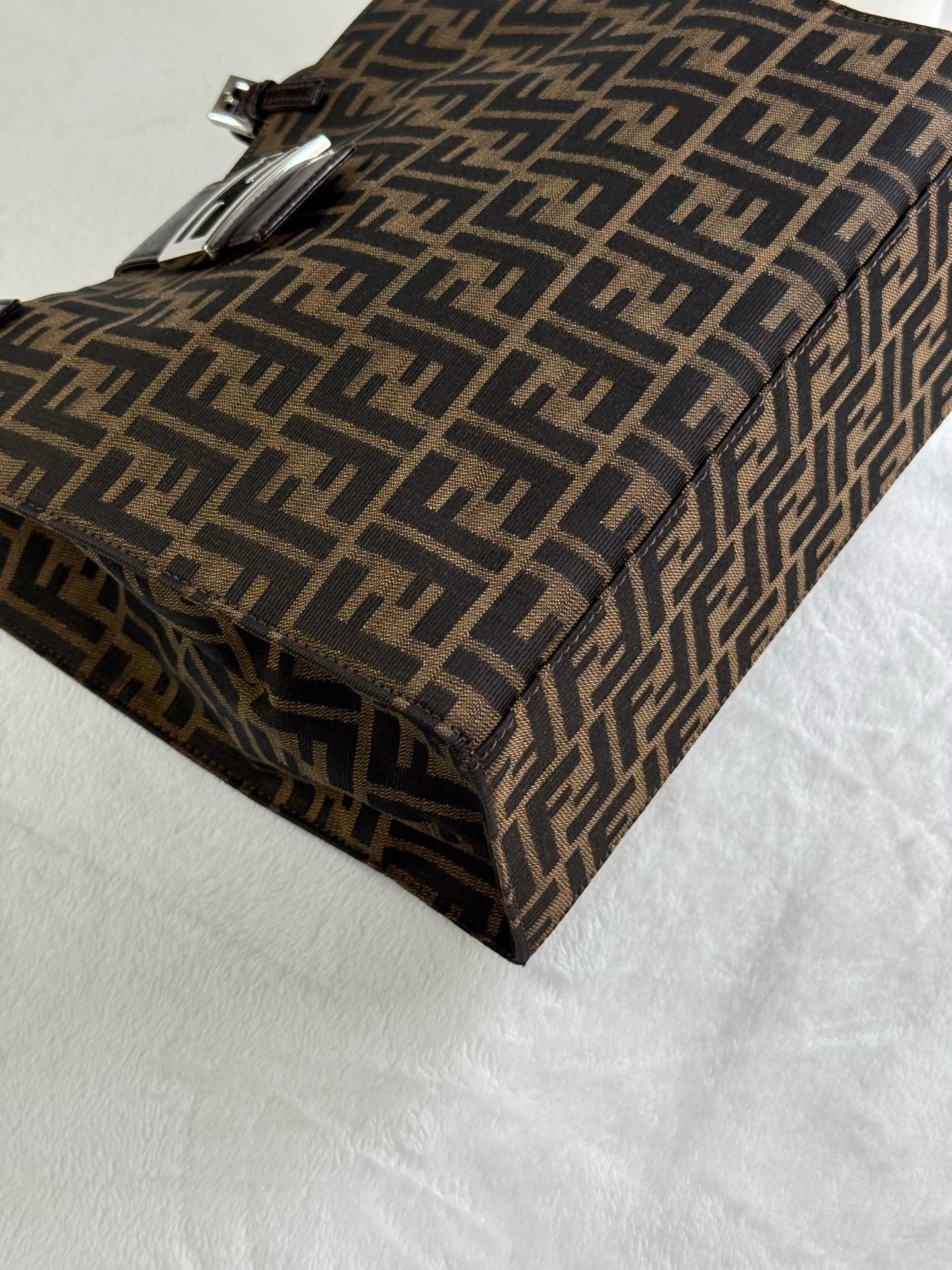 FENDI Score Bag Medium