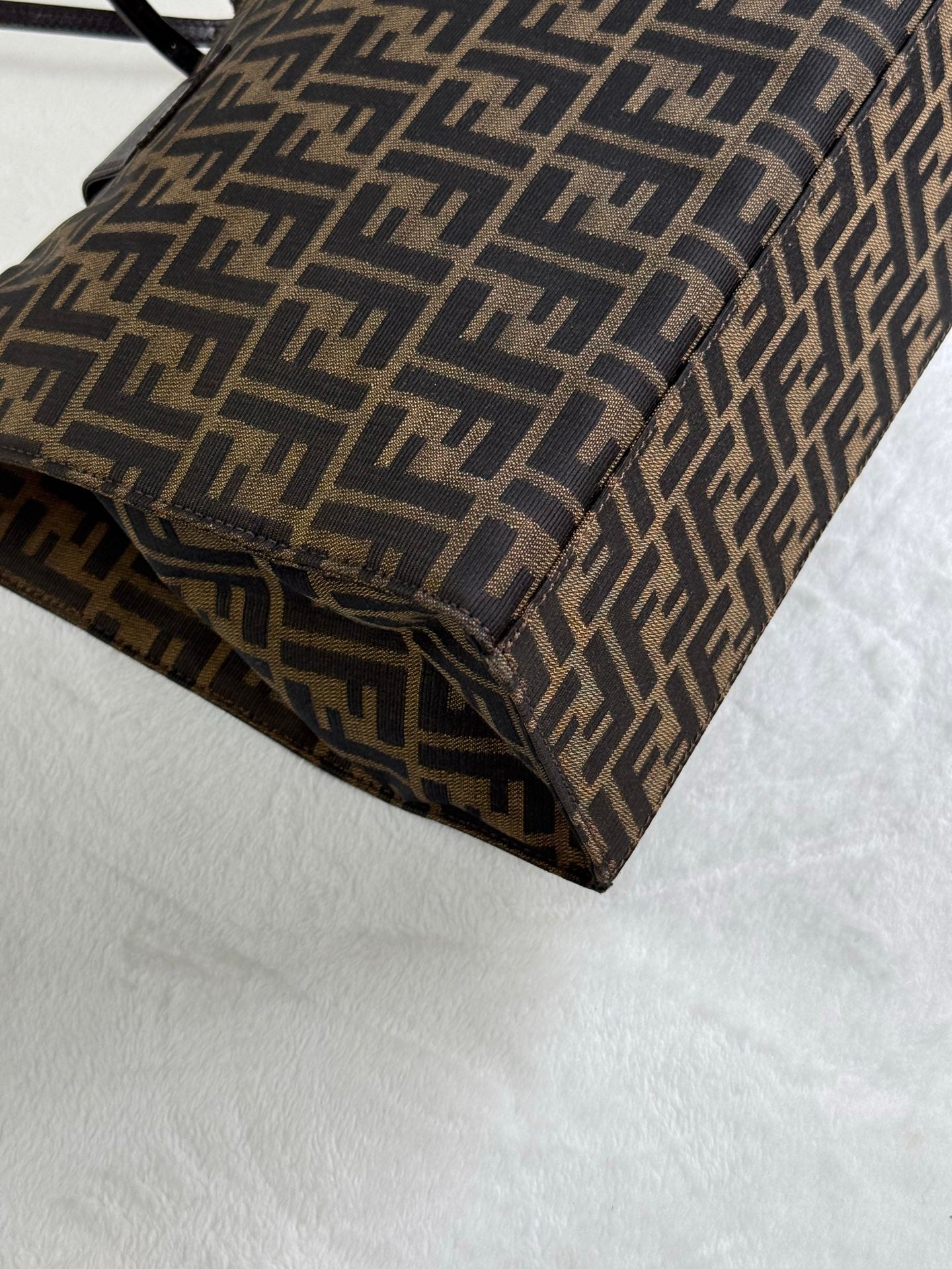 FENDI Score Bag Medium
