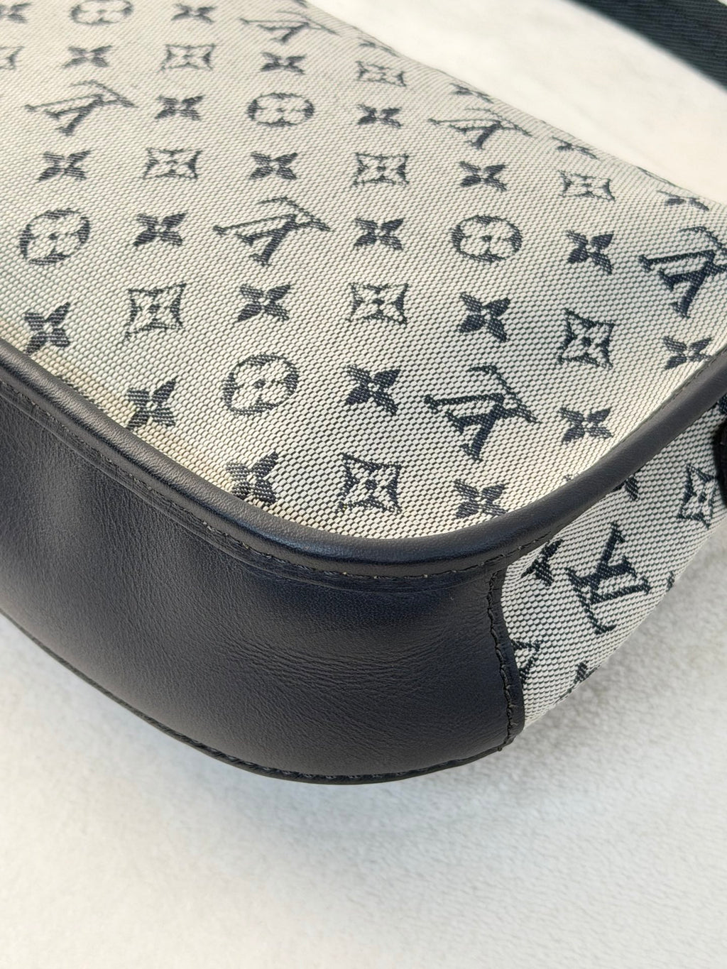 LOUIS VUITTON Denim Monogram Shoulderbag